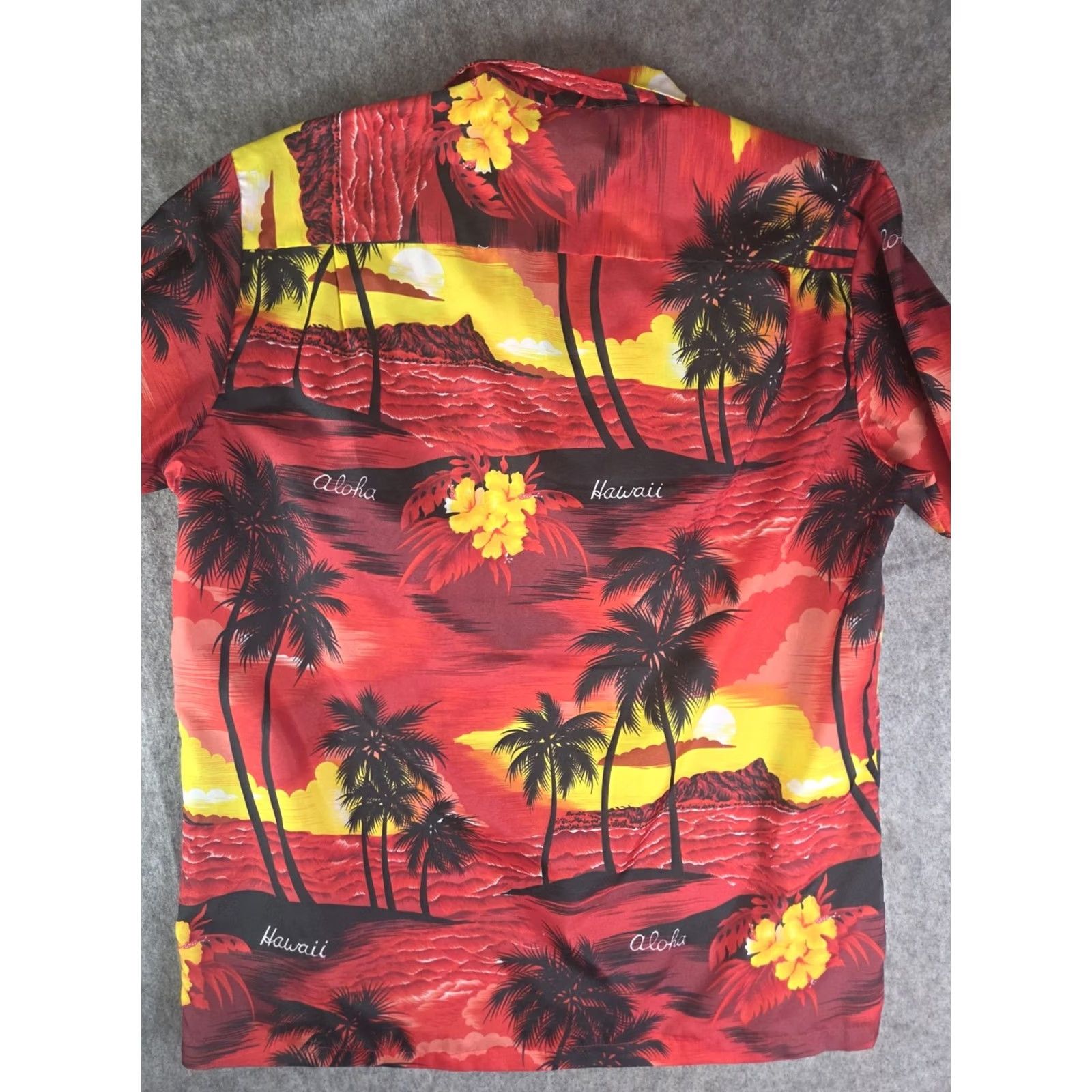 Vintage VINTAGE Royal Creations Hawaiian Shirt Red Yellow Palm Trees Large L Men Short Sleeve Button-Up Collared Made In Hawaii Size US L / EU 52-54 / 3 - 4 Thumbnail