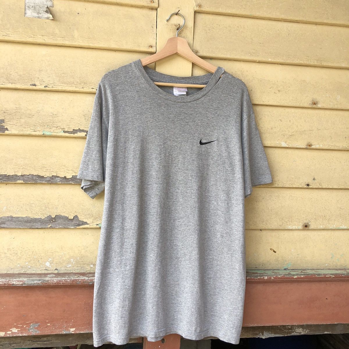 Vintage Thrashed Vintage 90s NIKE Small Logo Tshirt Size US M / EU 48-50 / 2 - 2 Thumbnail