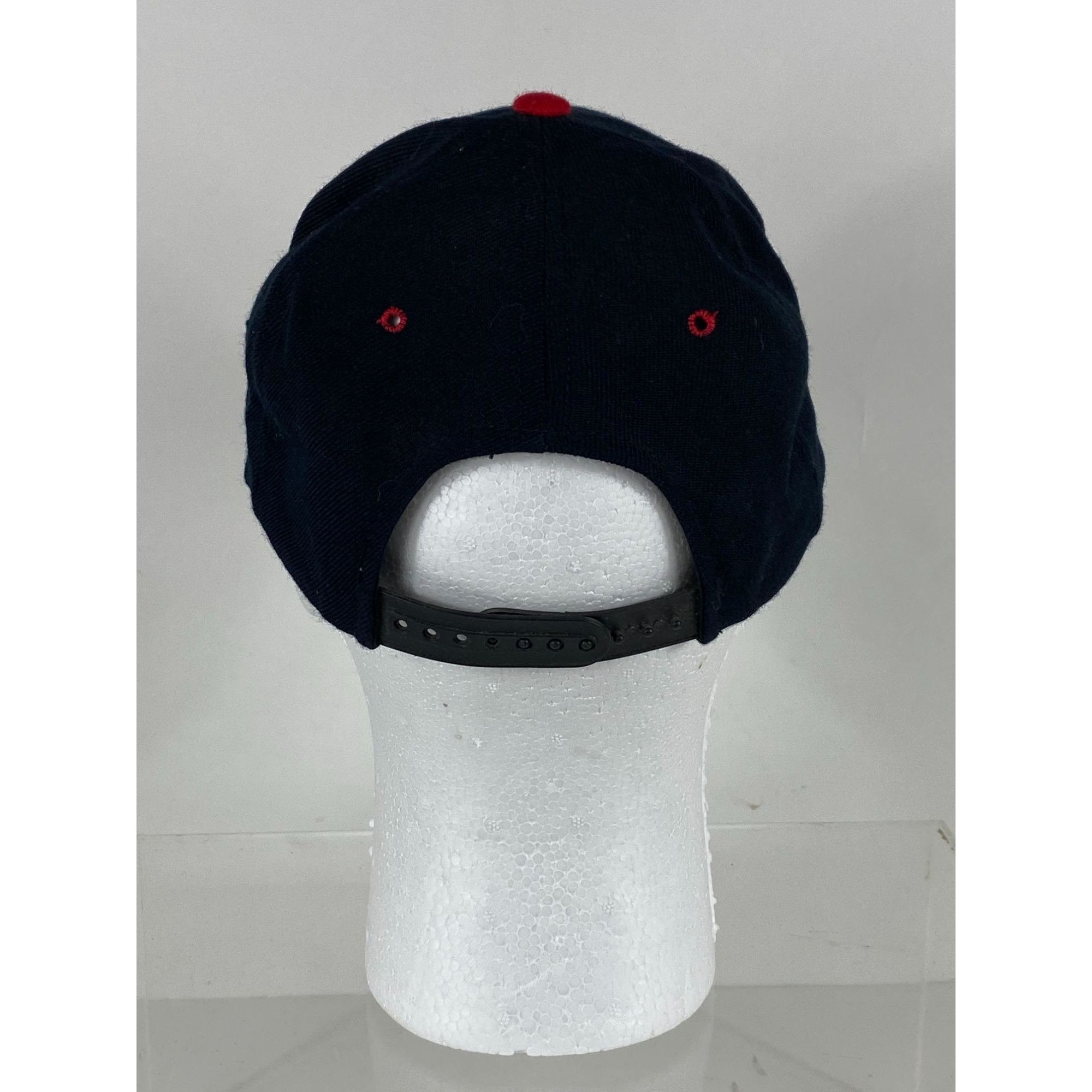 NBA × Vintage VTG G.C.C. Cap NBA Chicago Bulls Embroidered Snapback Hat Bl Size ONE SIZE - 4 Thumbnail