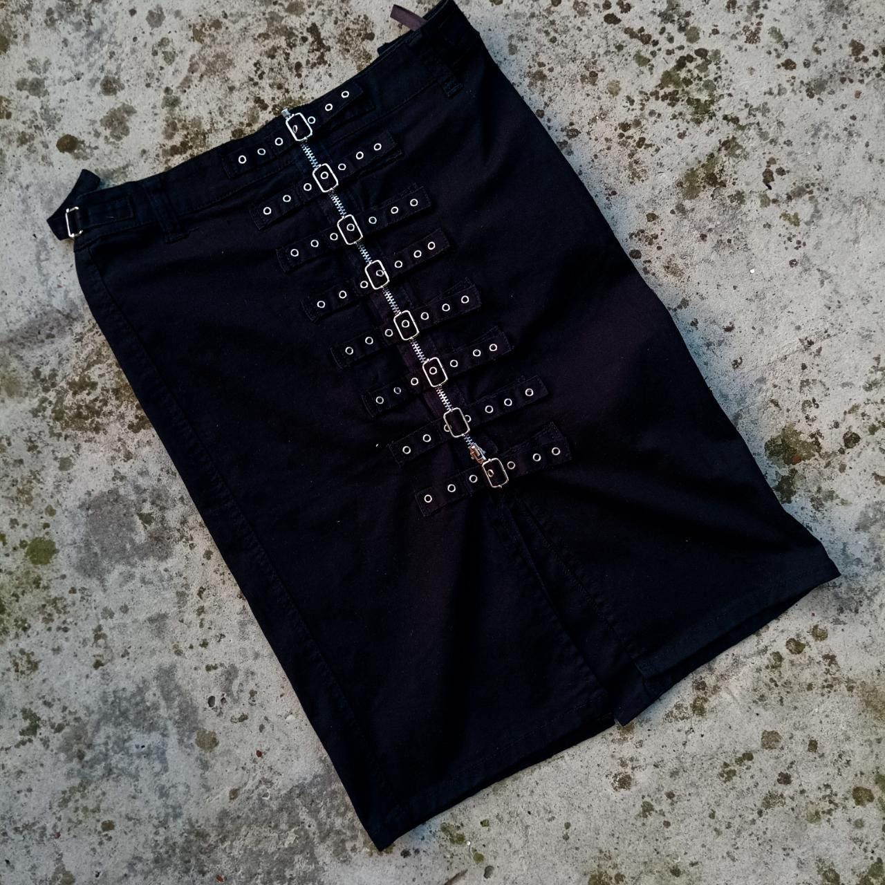 Tripp NYC tripp nyc buckle skirt Size 24" / US 00 / IT 34 - 1 Thumbnail