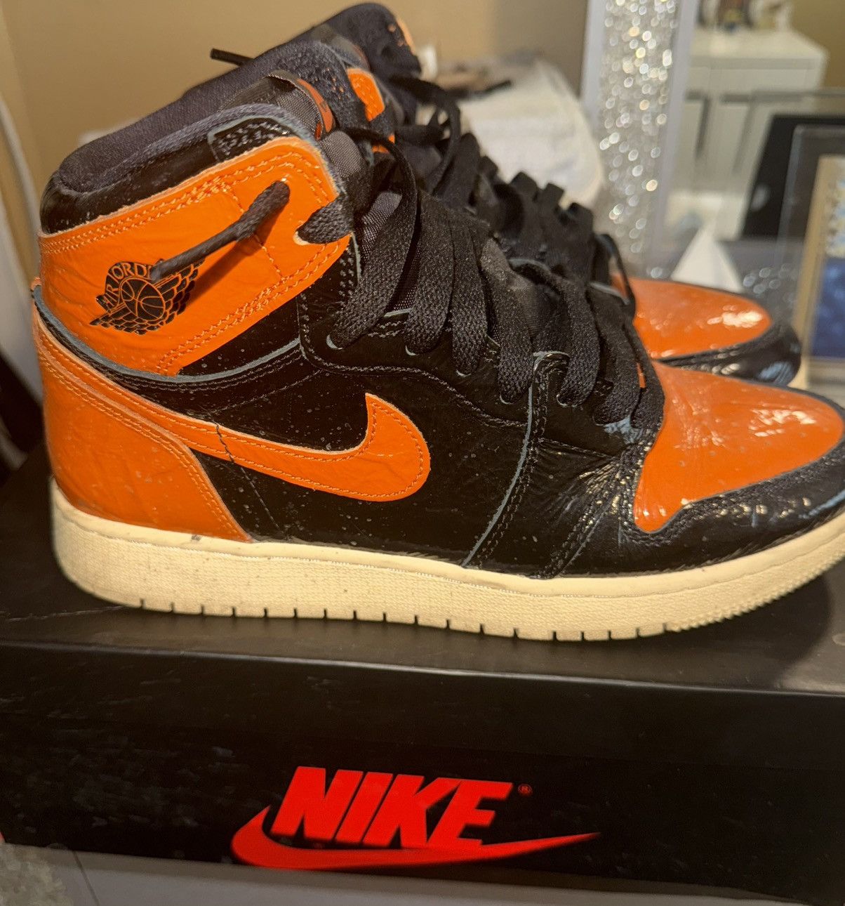 Nike Air Jordan 1 Retro High OG (GS) Shattered Backboard 3.0 Size US 6 / EU 39 - 1 Thumbnail