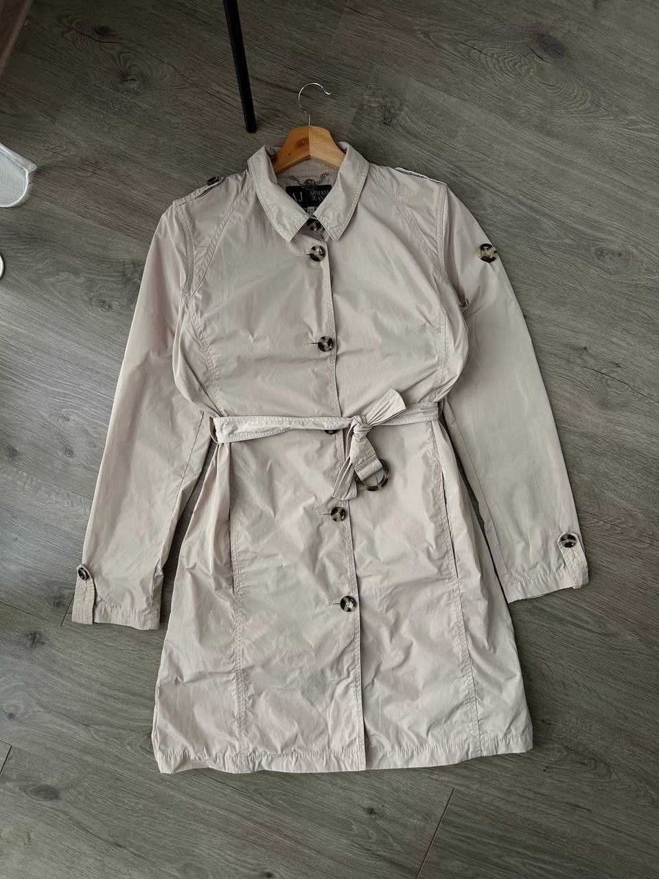 Armani × Vintage Vintage Armani Jeans Nylon Beige Coats Womens Jacket Size M / US 6-8 / IT 42-44 - 1 Thumbnail
