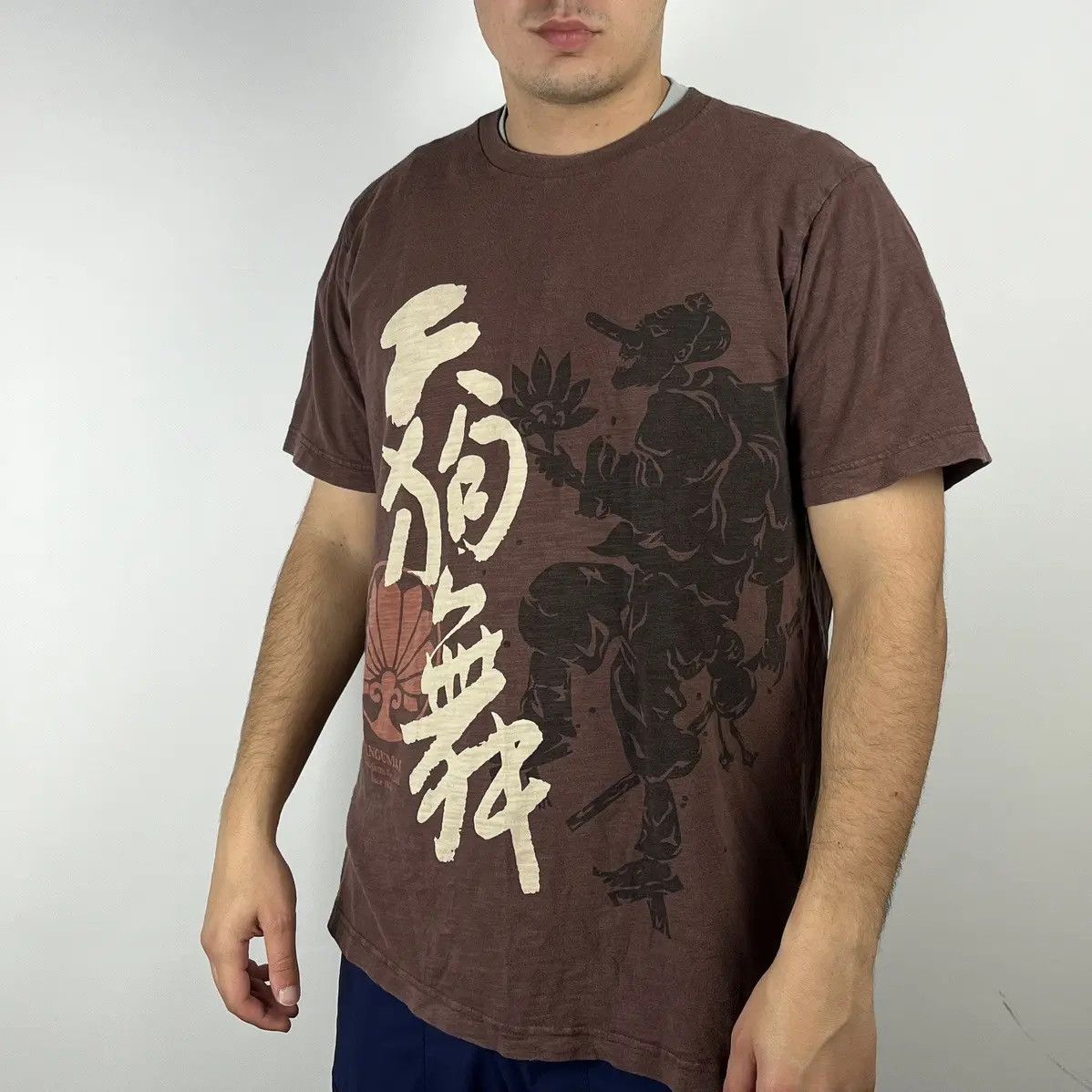 Uniqlo Uniqlo x Japanese style Tshirt size XLarge Size US XL / EU 56 / 4 - 1 Thumbnail
