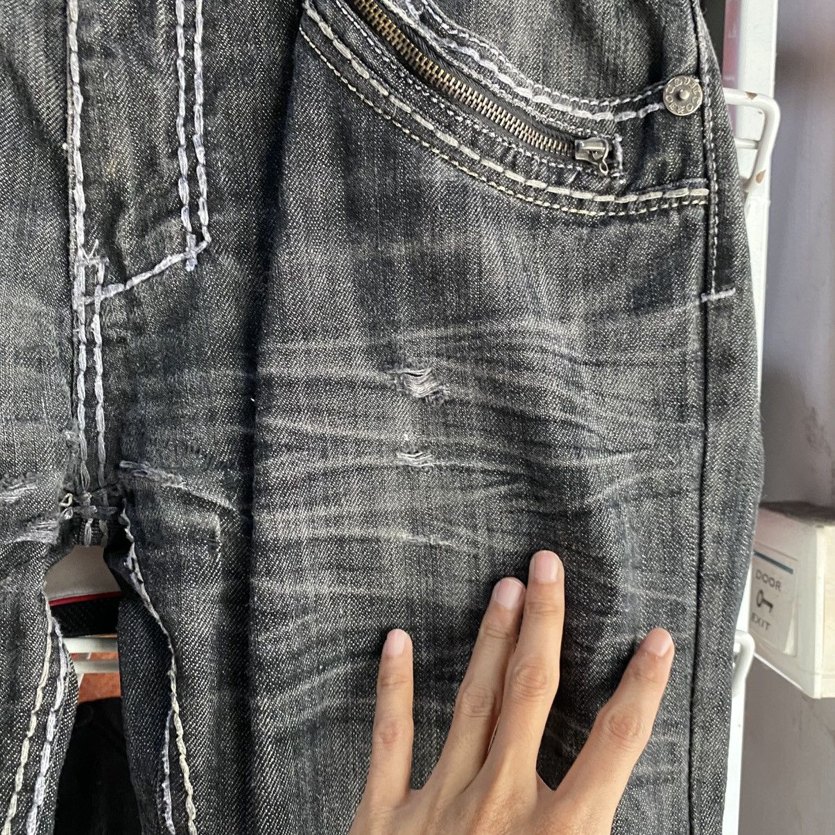 Japanese Brand Y2k Embroidered Denim Vintage Victorious Jeans Size US 38 / EU 54 - 9 Thumbnail