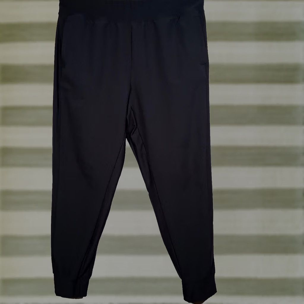 Eddie Bauer VINTAGE Eddie Bauer Pants Women XL Black Activewear Performance Jogger Travel Stretch Size 40" / US 18 - 1 Thumbnail