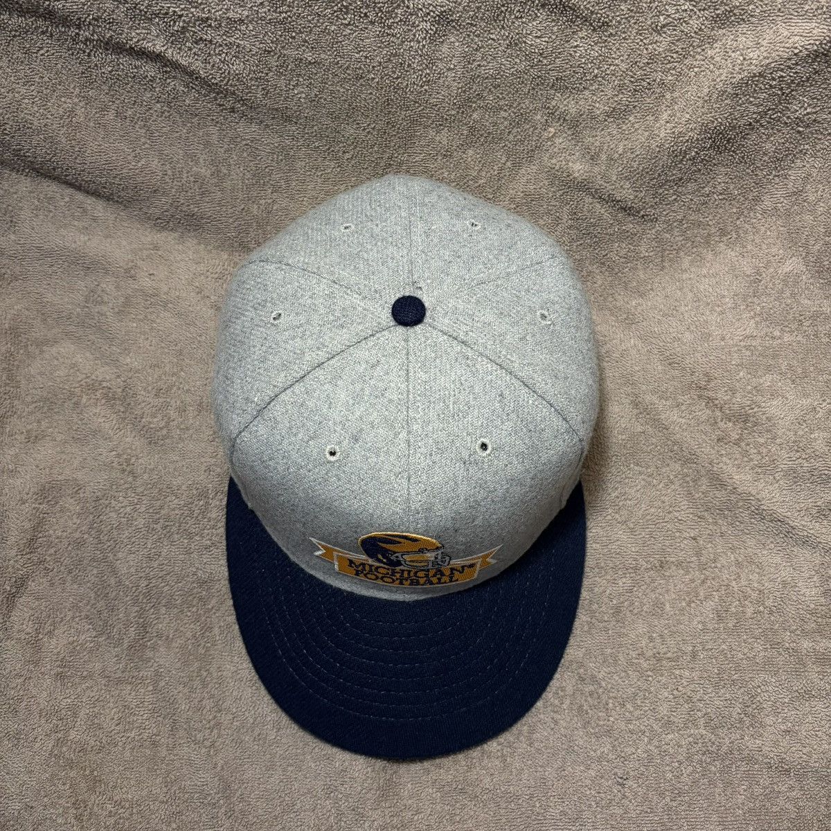 New Era Vintage 90s Michigan Wolverines Football SnapBack Hat USA Size ONE SIZE - 4 Thumbnail