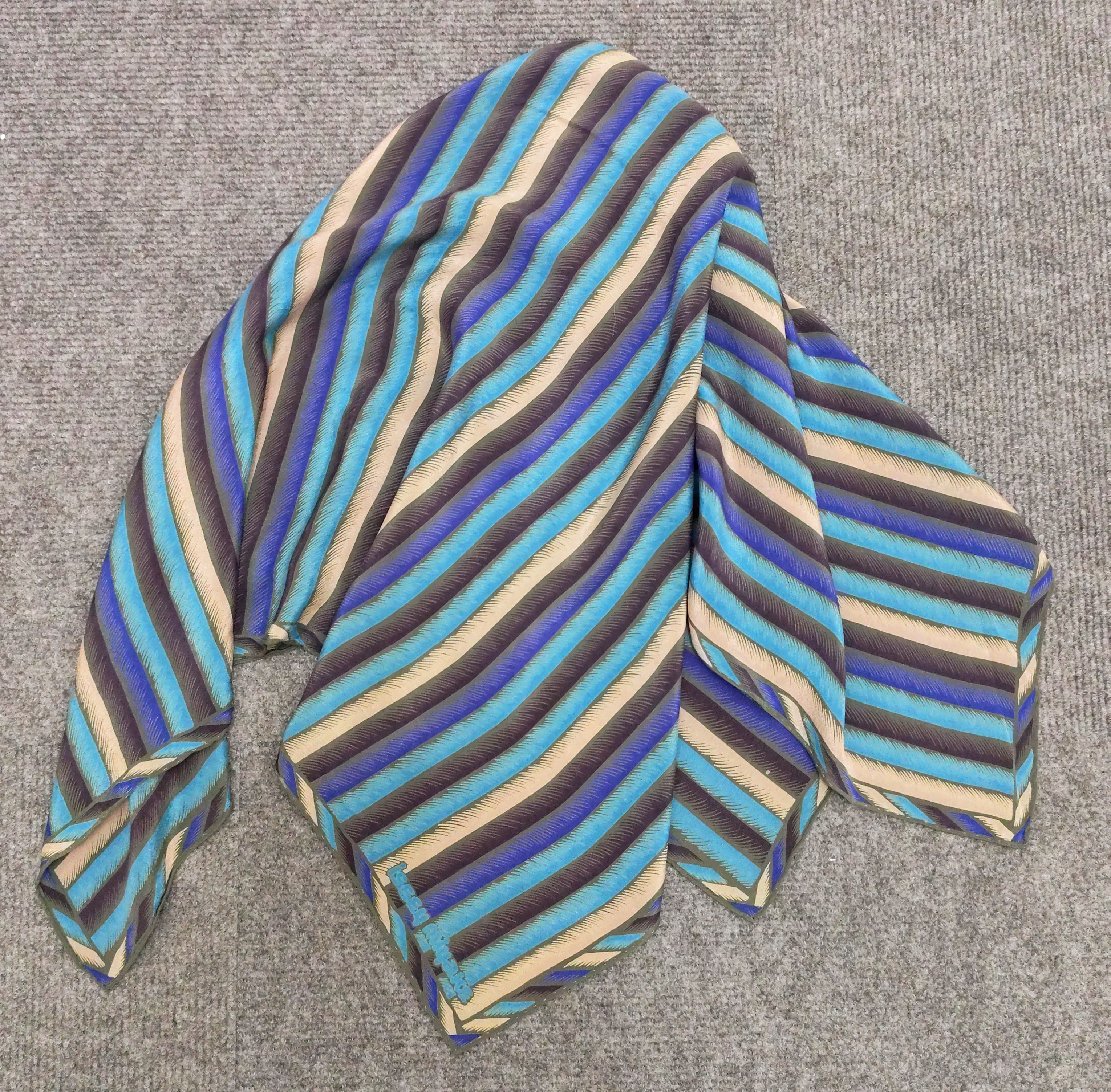 Issey Miyake Issey Miyake FETE Polka Dot Silk Scarf / Shawl Size ONE SIZE - 12 Thumbnail