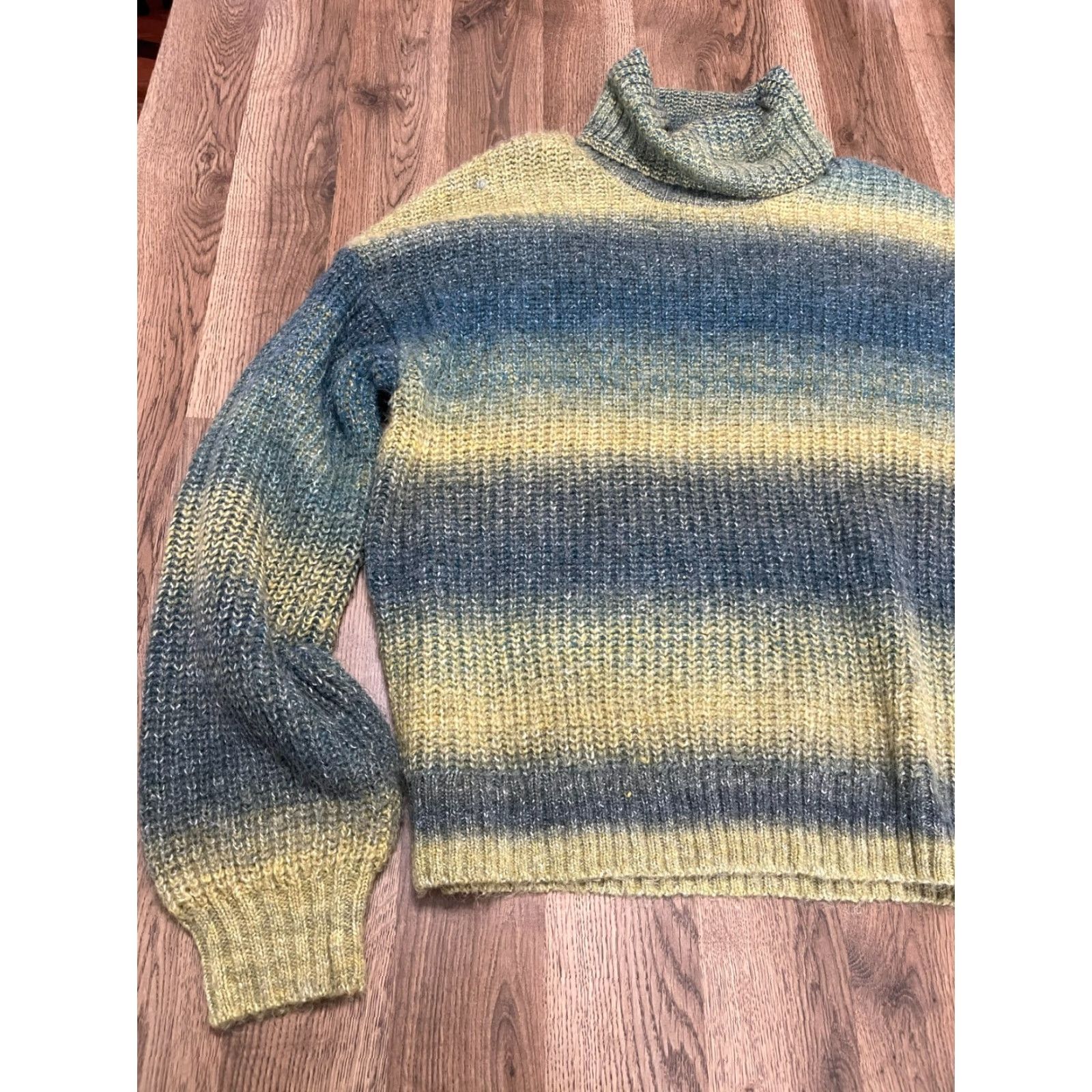 Old Navy Old Navy Sweater Women's XL Tall Green Blue Yellow Pullover Turtleneck Long Sleeve Animal Print Womens Size XL / US 12-14 / IT 48-50 - 4 Thumbnail