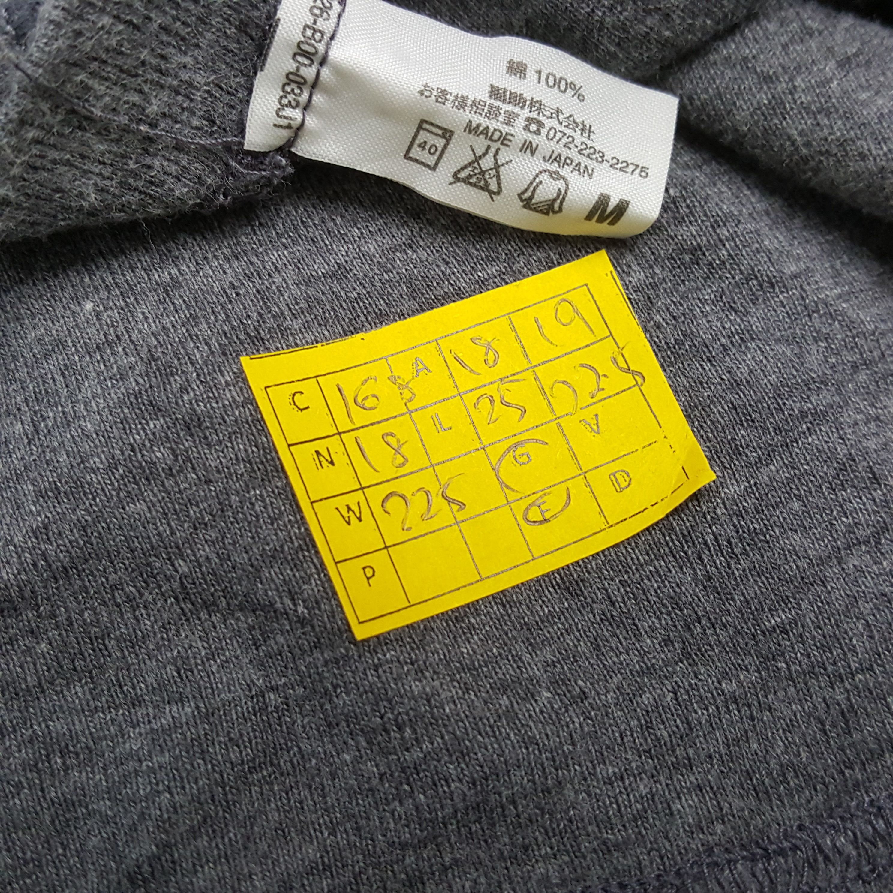 Burberry × Vintage Vintage BURBERRY LONDON Spellout Design T-Shirts Size S / US 4 / IT 40 - 7 Thumbnail