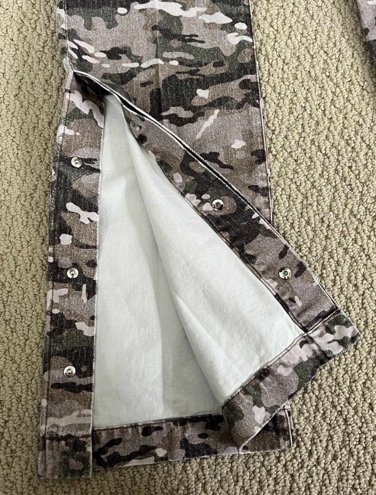 Amiri Amiri M65 Kick Flare Denim Camo Jeans size 30 Size US 30 / EU 46 - 5 Thumbnail