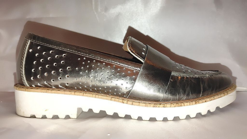 The Unbranded Brand Halogen Emily Metallic Silver Slip On Size 8.5 Size US 8.5 / IT 38.5 - 2 Thumbnail