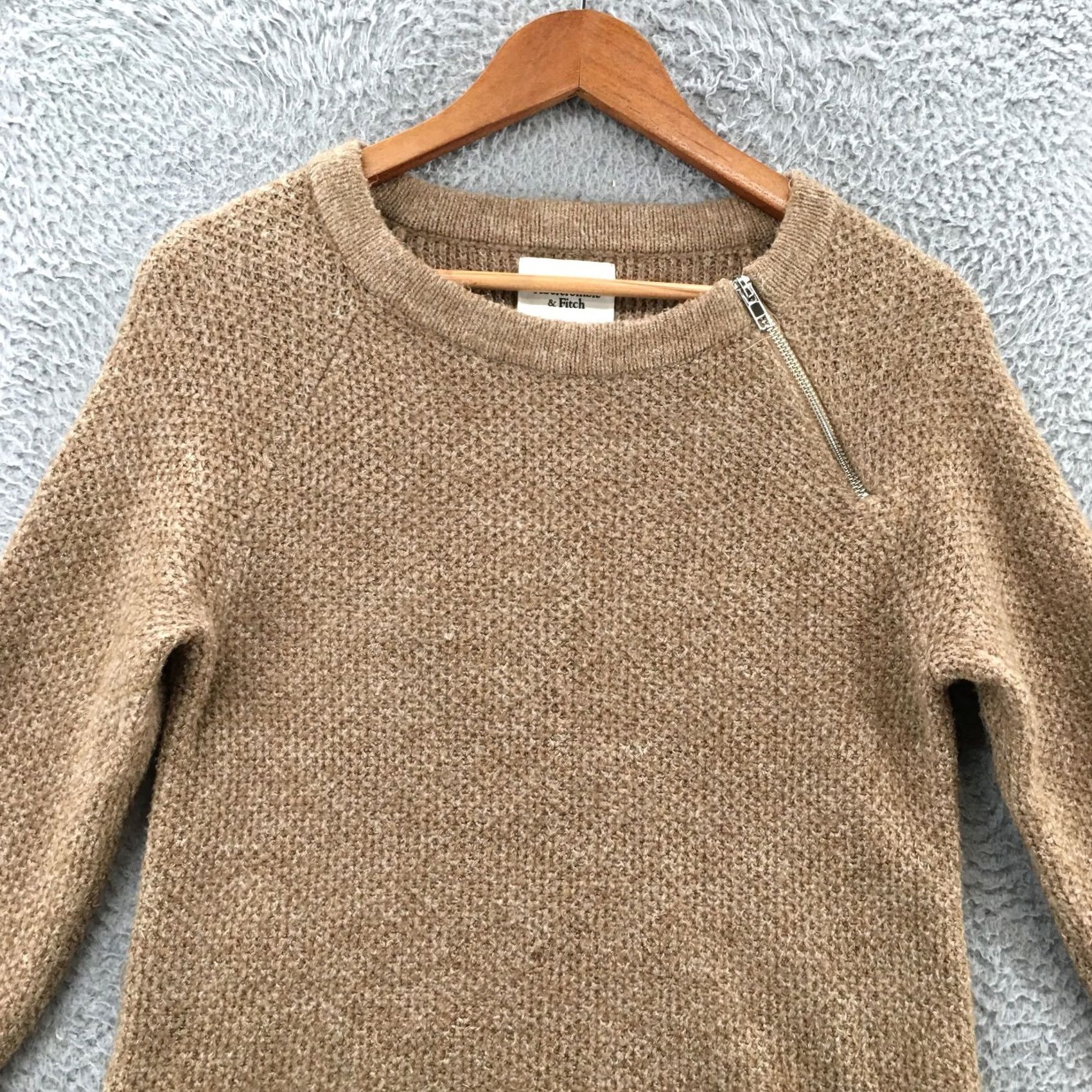 Abercrombie & Fitch Abercrombie & Fitch Pullover Sweater Womens S Brown Round Neck Long Sleeve Knit Size S / US 4 / IT 40 - 2 Thumbnail