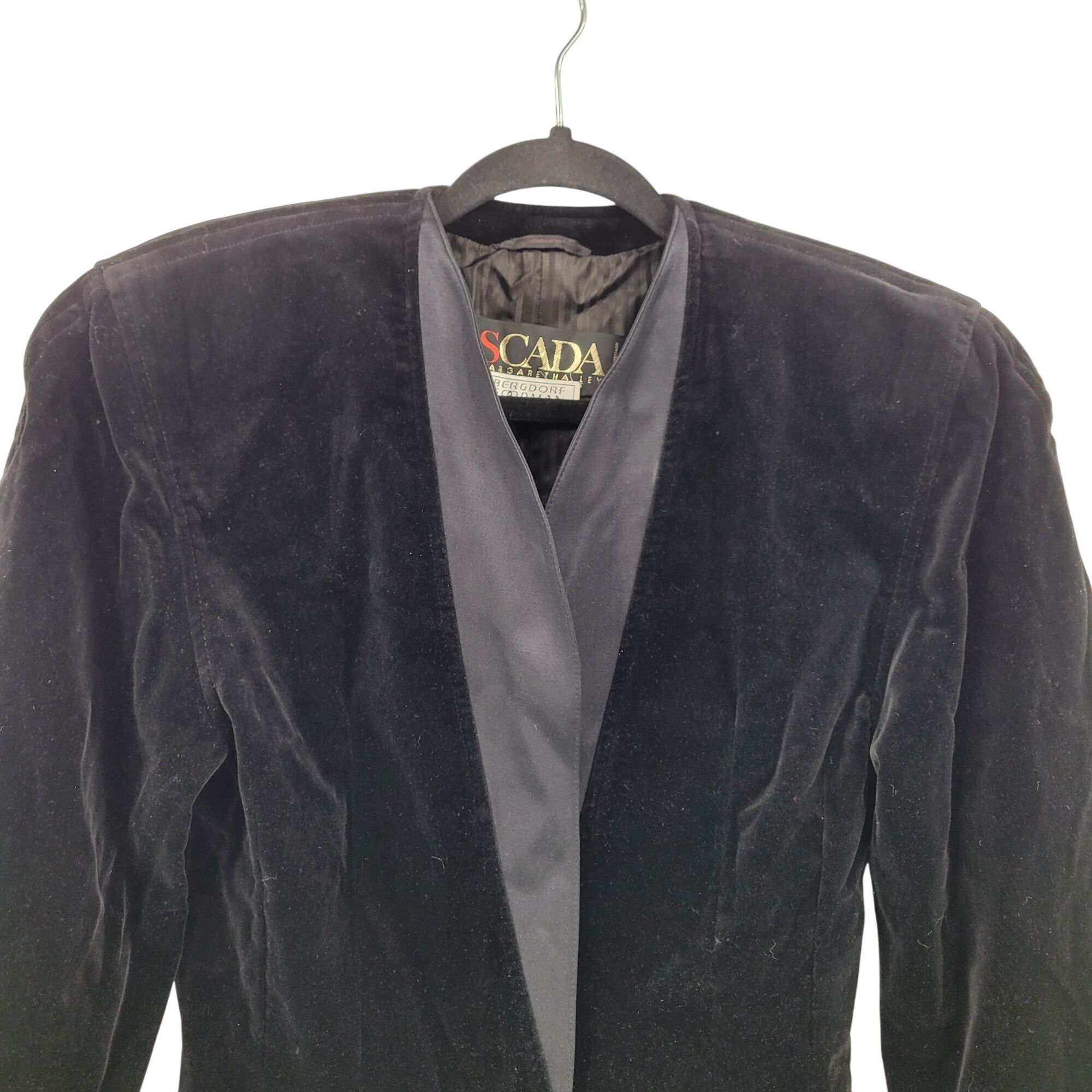 Escada Vintage Escada Womens Black Velvet Tuxedo Bolero Jacket XS F Size XS / US 0-2 / IT 36-38 - 4 Thumbnail