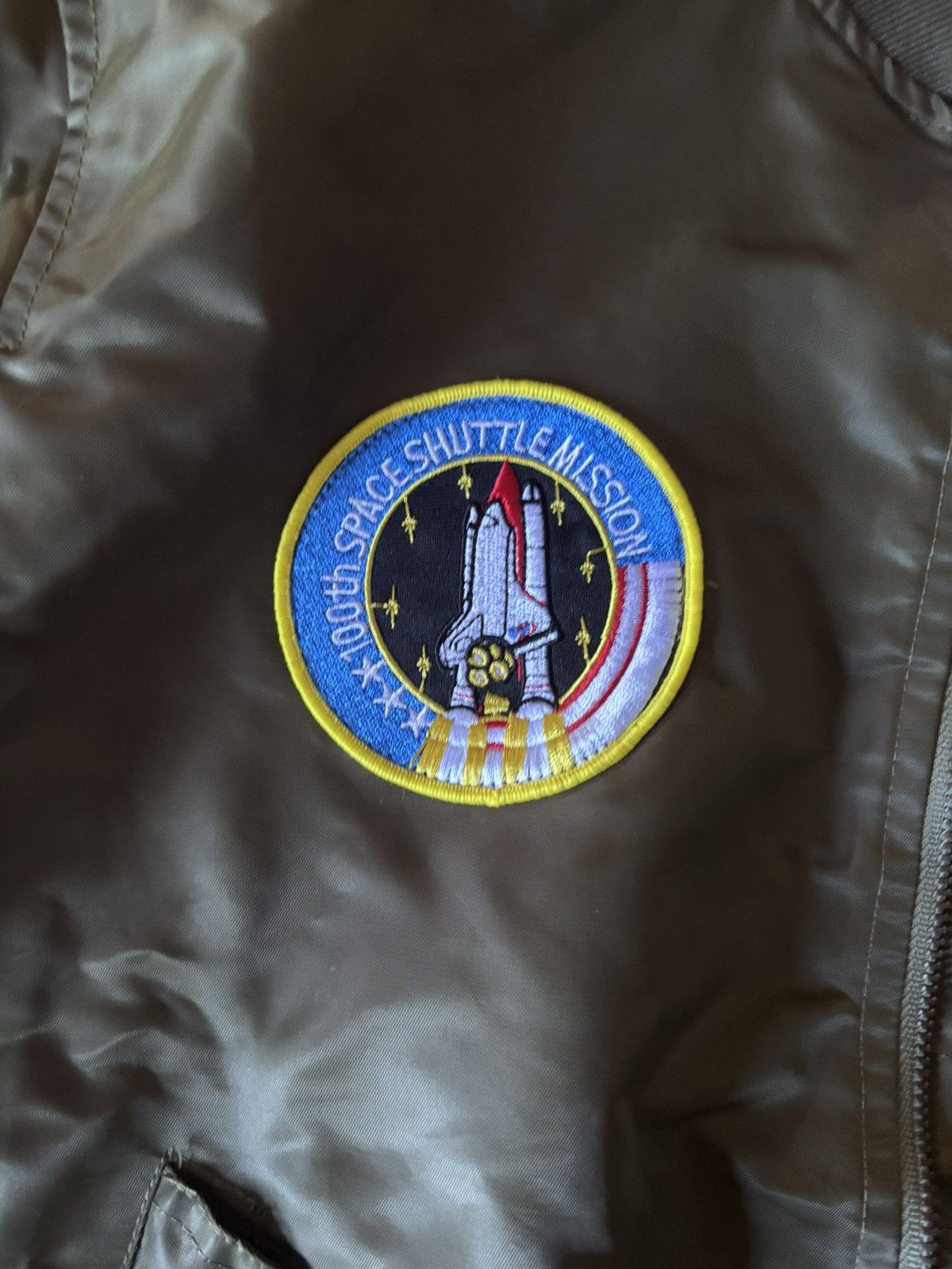 Snipes nasa vintage bomber size xl - fit my wife. Size XL / US 12-14 / IT 48-50 - 2 Thumbnail
