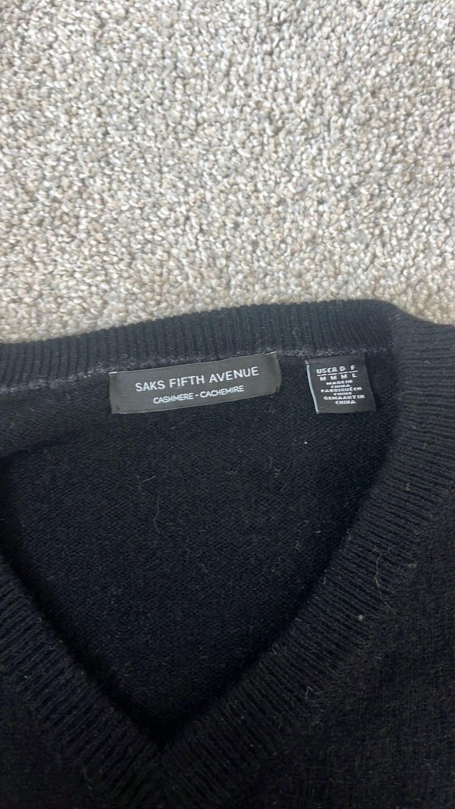Saks Fifth Avenue Black Cashmere Sweater Size US M / EU 48-50 / 2 - 2 Thumbnail