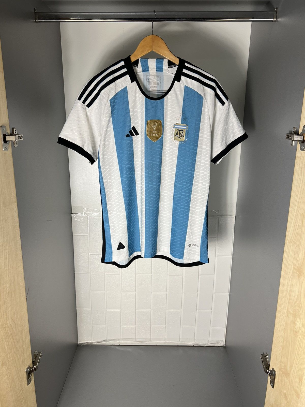 Vintage VERY RARE ADIDAS ARGENTINA SOCCER JERSEY RETRO BLOKE Y2K 90s Size US XL / EU 56 / 4 - 7 Thumbnail