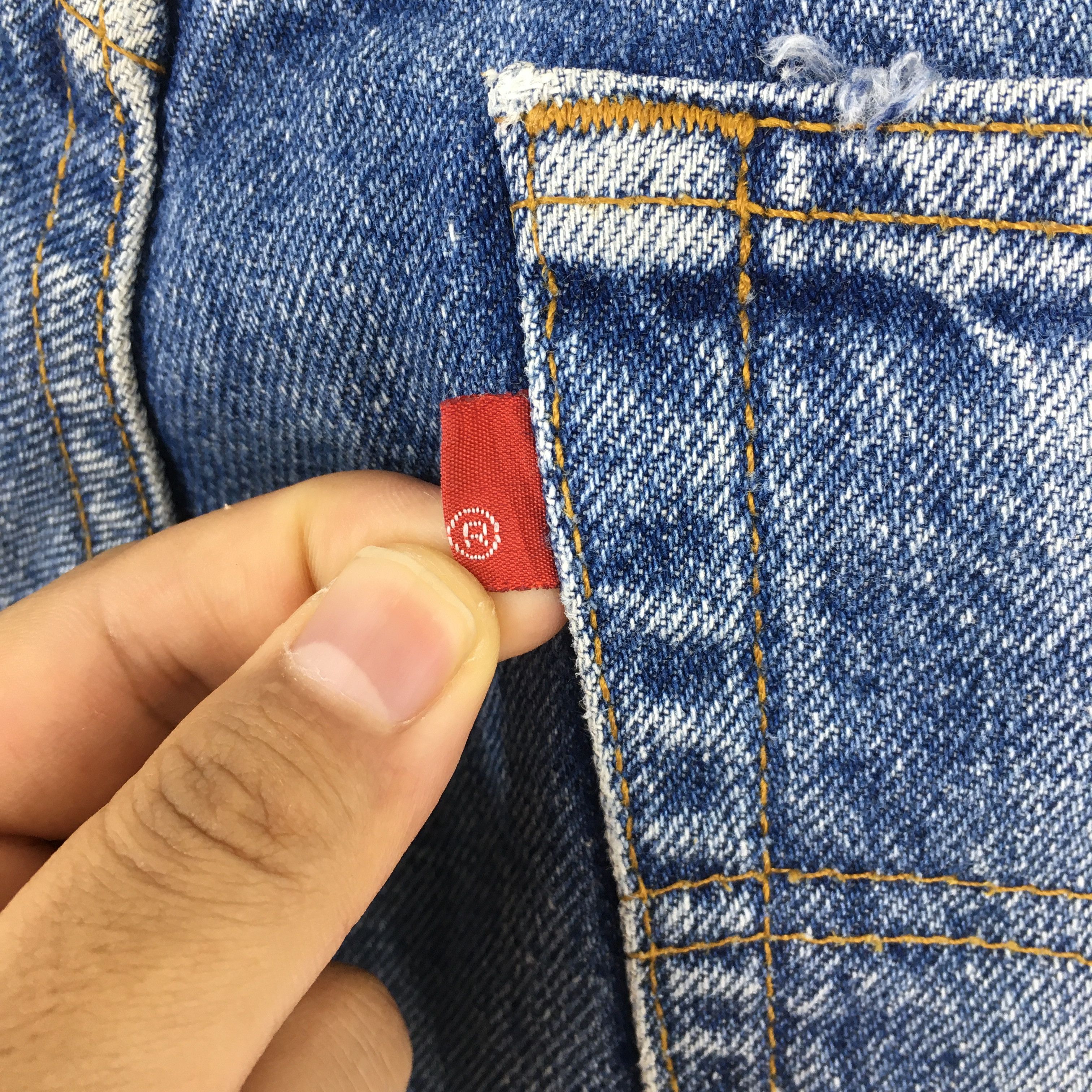 Levi's Size 31x30 Vintage 80s Levi's 505 Faded Blue Jeans S573 Size US 31 - 12 Thumbnail