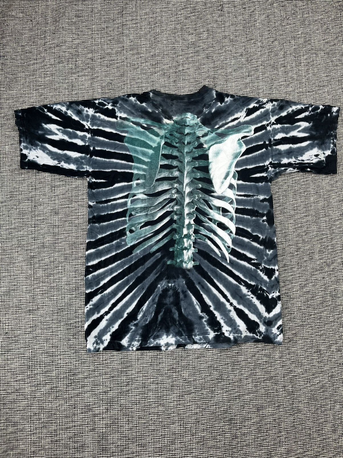 Japanese Brand × Vintage 90s vintage tie dye x-ray skeleton baggy t-shirt Size US XXL / EU 58 / 5 - 2 Thumbnail