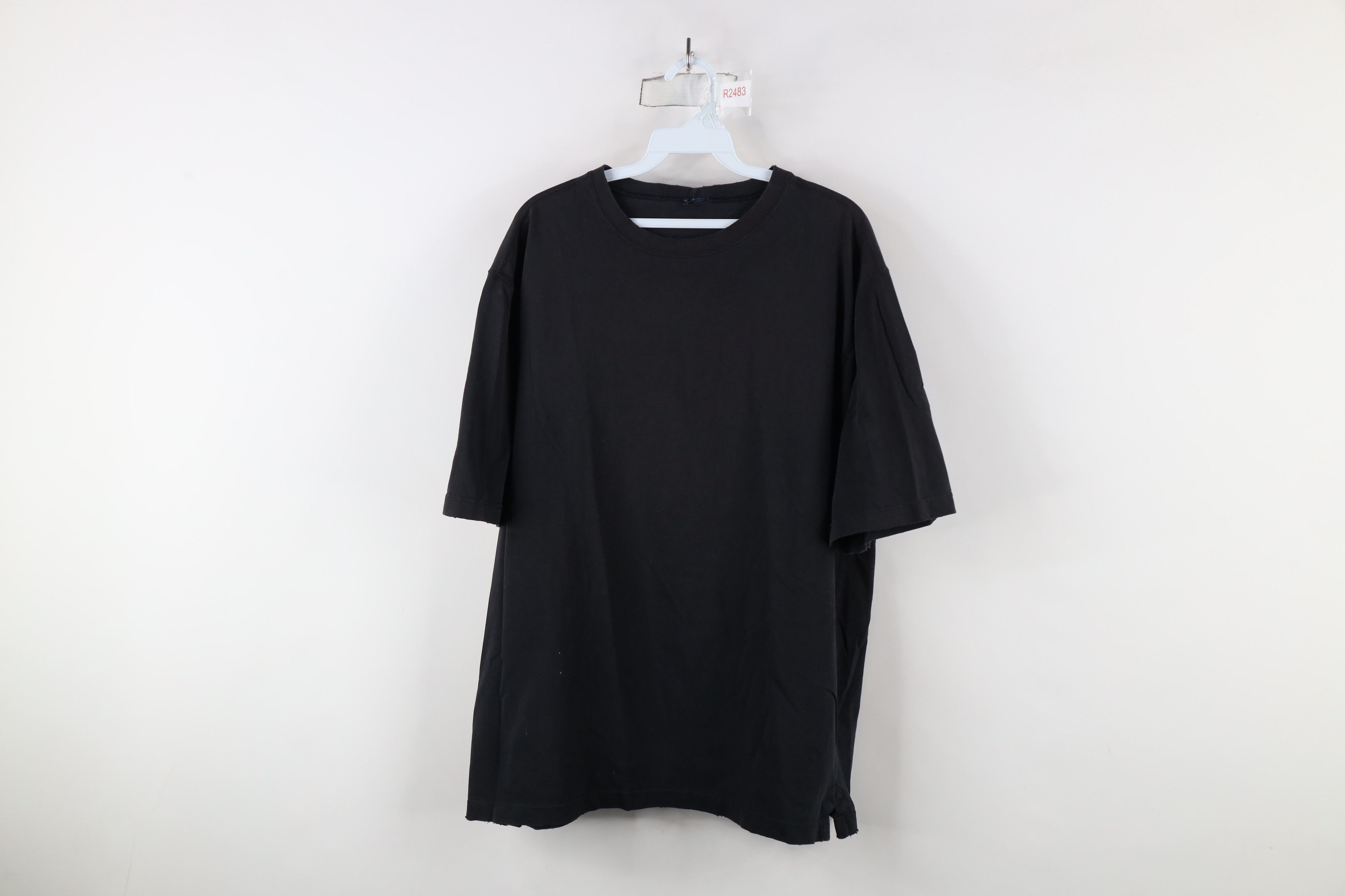 Vintage Vintage 90s Streetwear Short Sleeve Cotton T-Shirt Black Size US XL / EU 56 / 4 - 1 Thumbnail