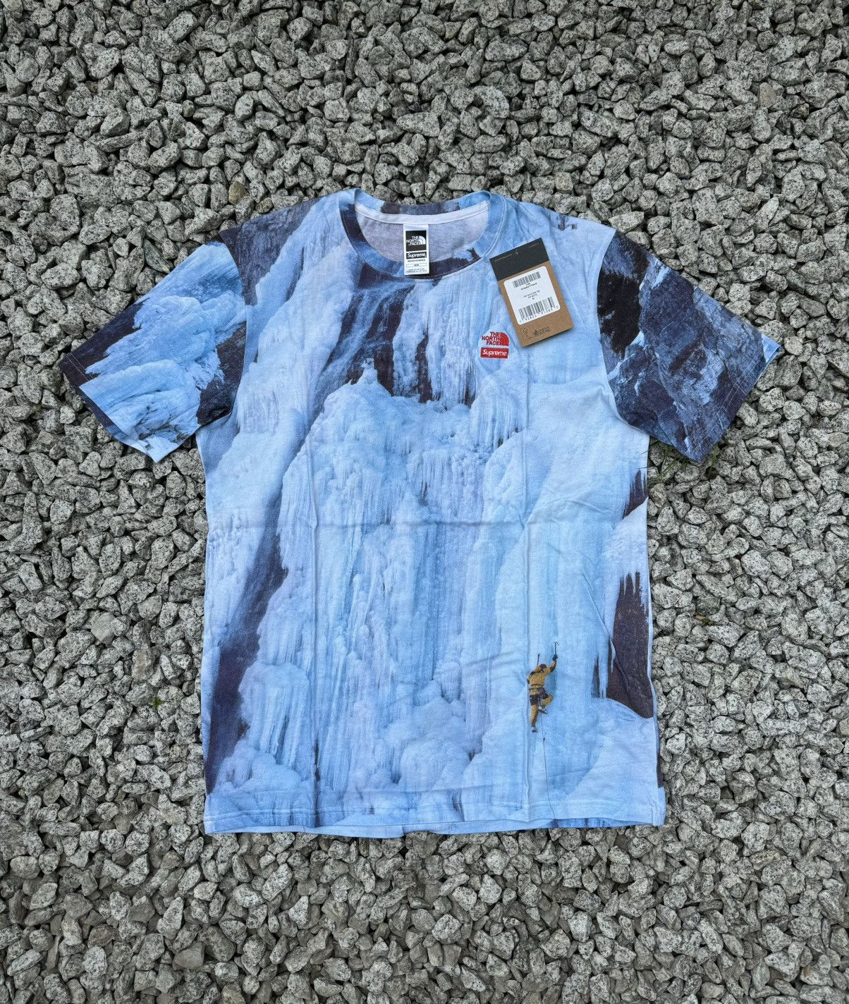 Supreme The North buying Face Ice Climb Tee Size M