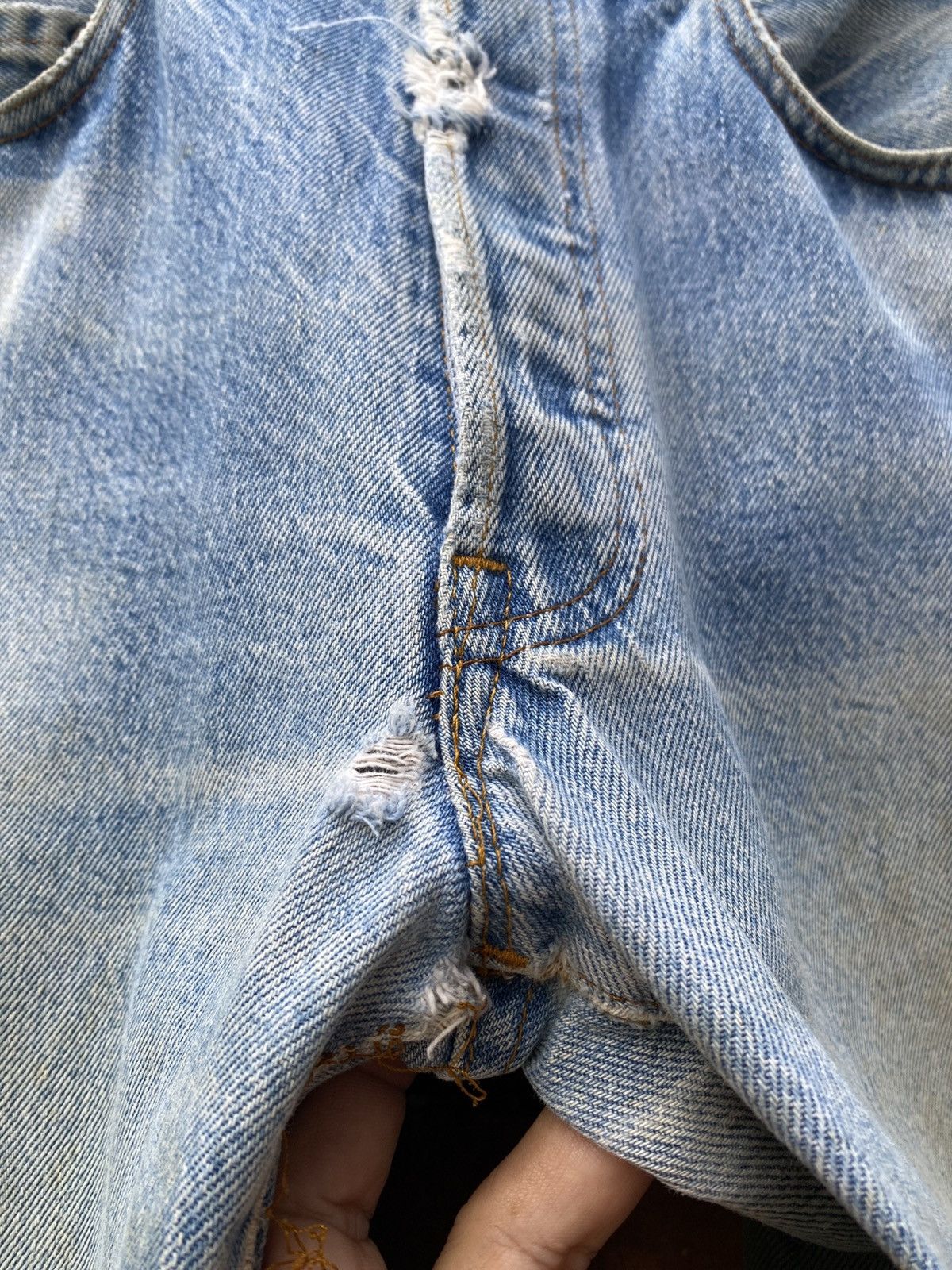 Levi's Vintage Clothing W31x31 Vintage levi's 501 made in USA distressed denime Size US 31 - 6 Thumbnail