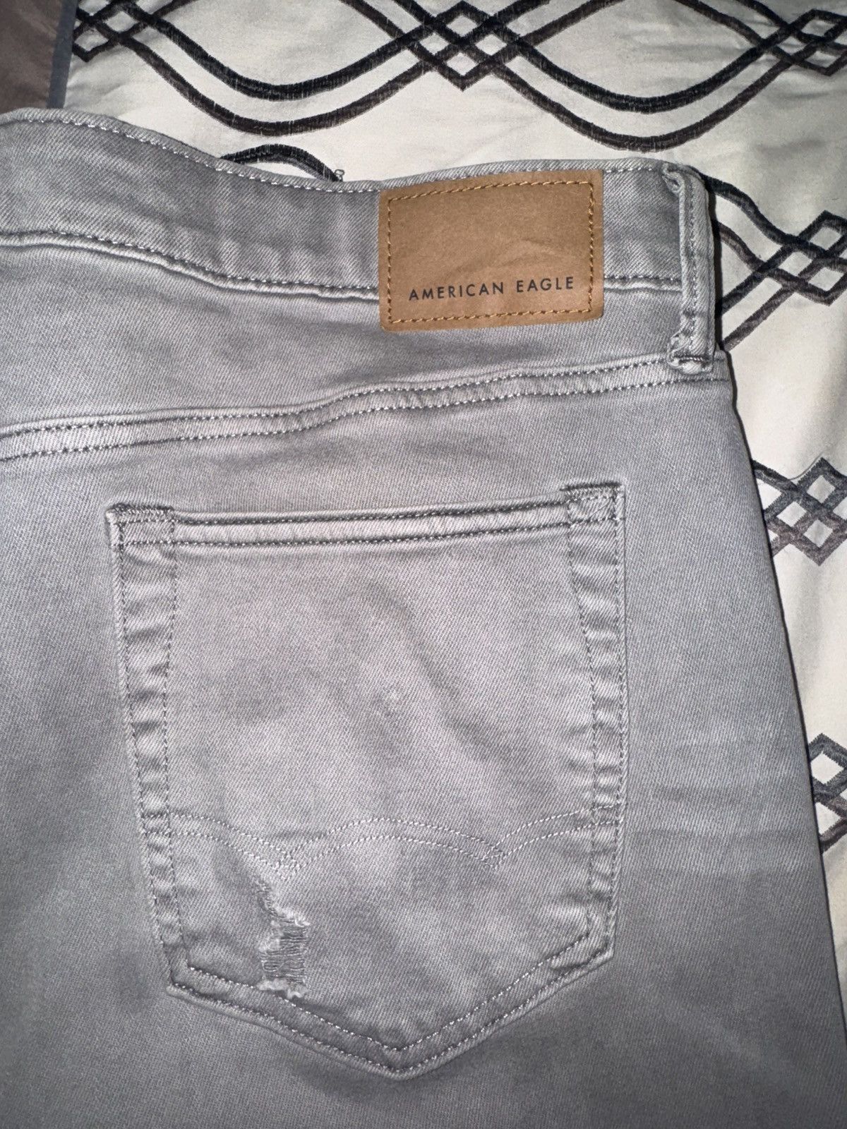 American Eagle Outfitters American Eagle Ripped Grey Jeans Size US 36 / EU 52 - 4 Thumbnail