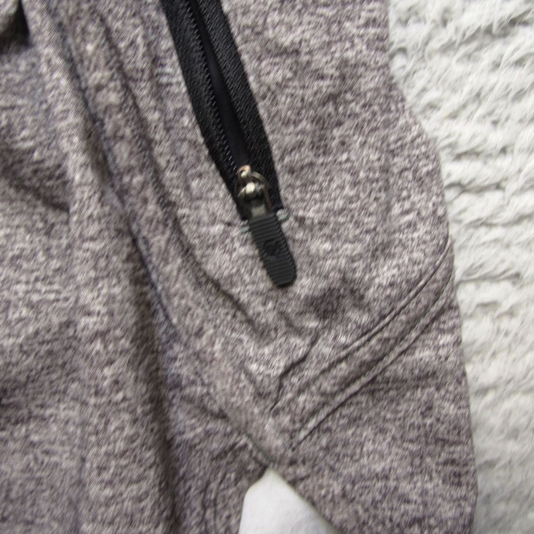Lululemon Lululemon Tracker Short V 4" Womens 10 Gray Lined Running Yoga Athletic Size 32" / US 10 / IT 46 - 2 Thumbnail