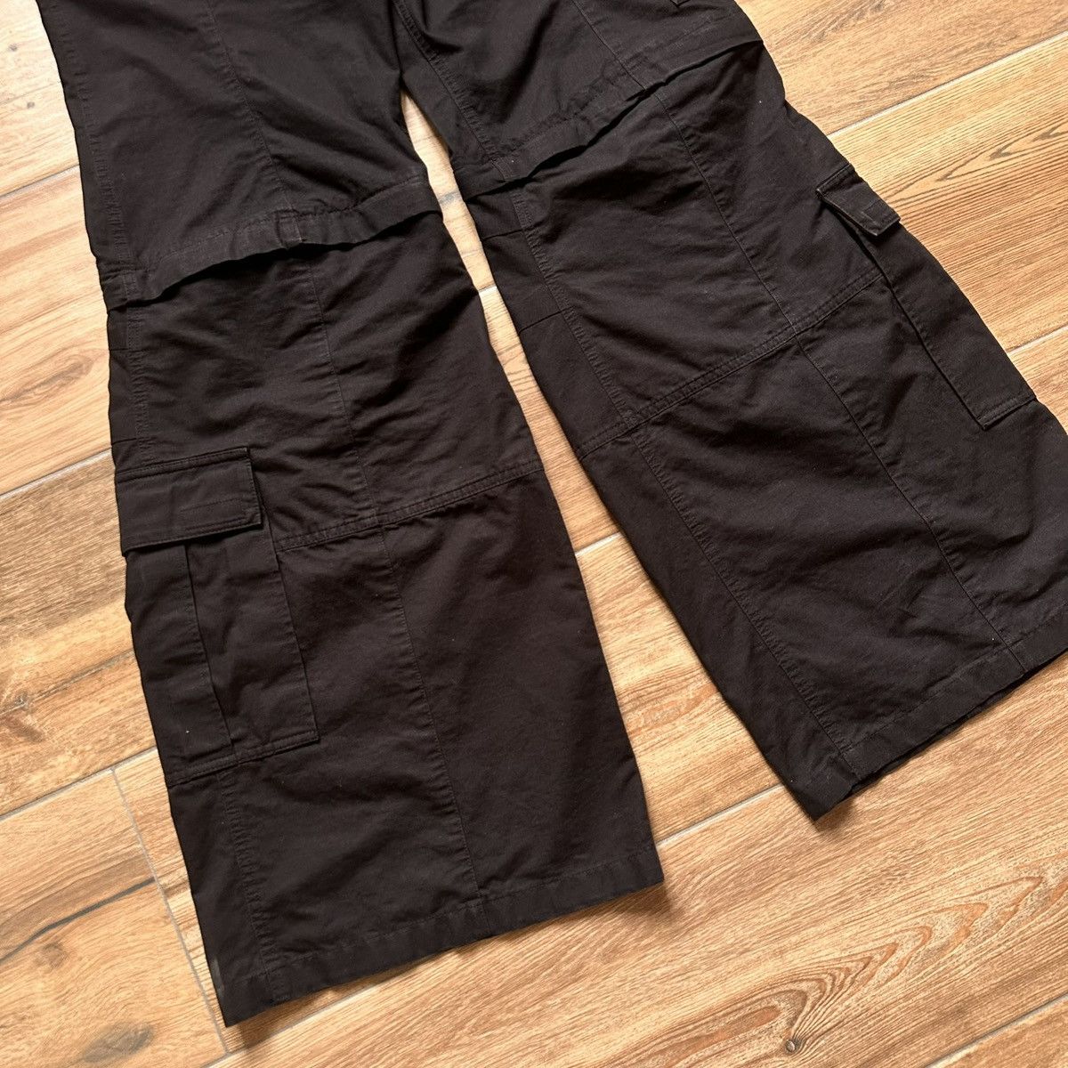 Balenciaga [M] 2190$ Winter23 Runway flared cargo pants Size US 34 / EU 50 - 9 Thumbnail