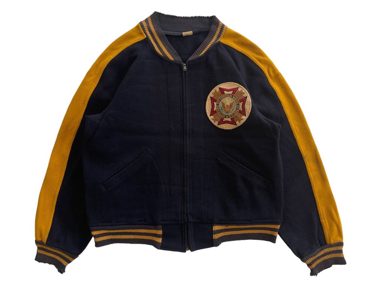 Vintage Vintage 50s Champions Running Man Distressed Varsity Jacket Size US M / EU 48-50 / 2 - 2 Thumbnail