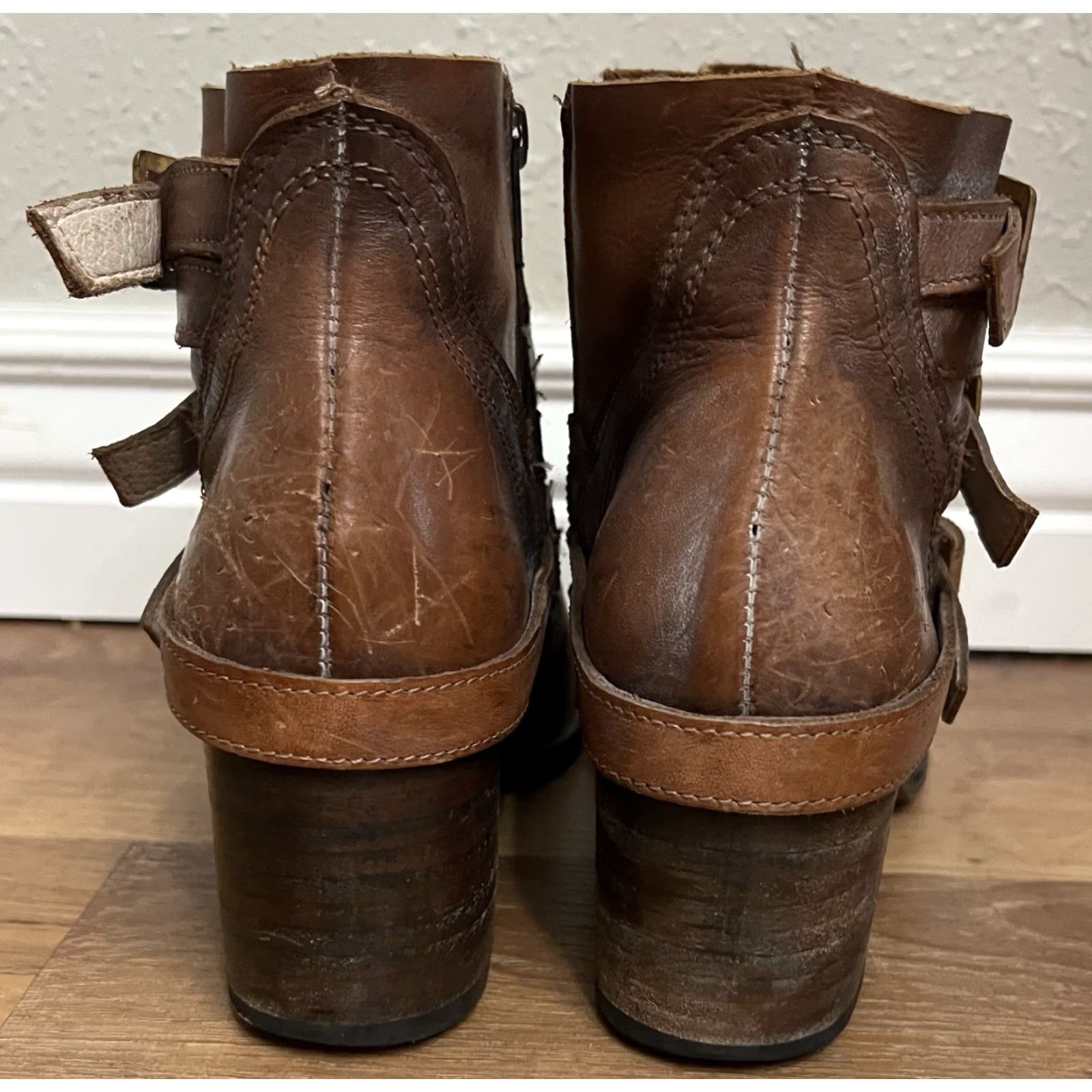 FREEBIRD **Bohemian Freebird Santo Women's Brown Leather Ankle Boot Size 9** User: **Brown Freebird Santo Women's Bohemian Leather Ankle Boot Size 9** Size US 9 / IT 39 - 6 Thumbnail