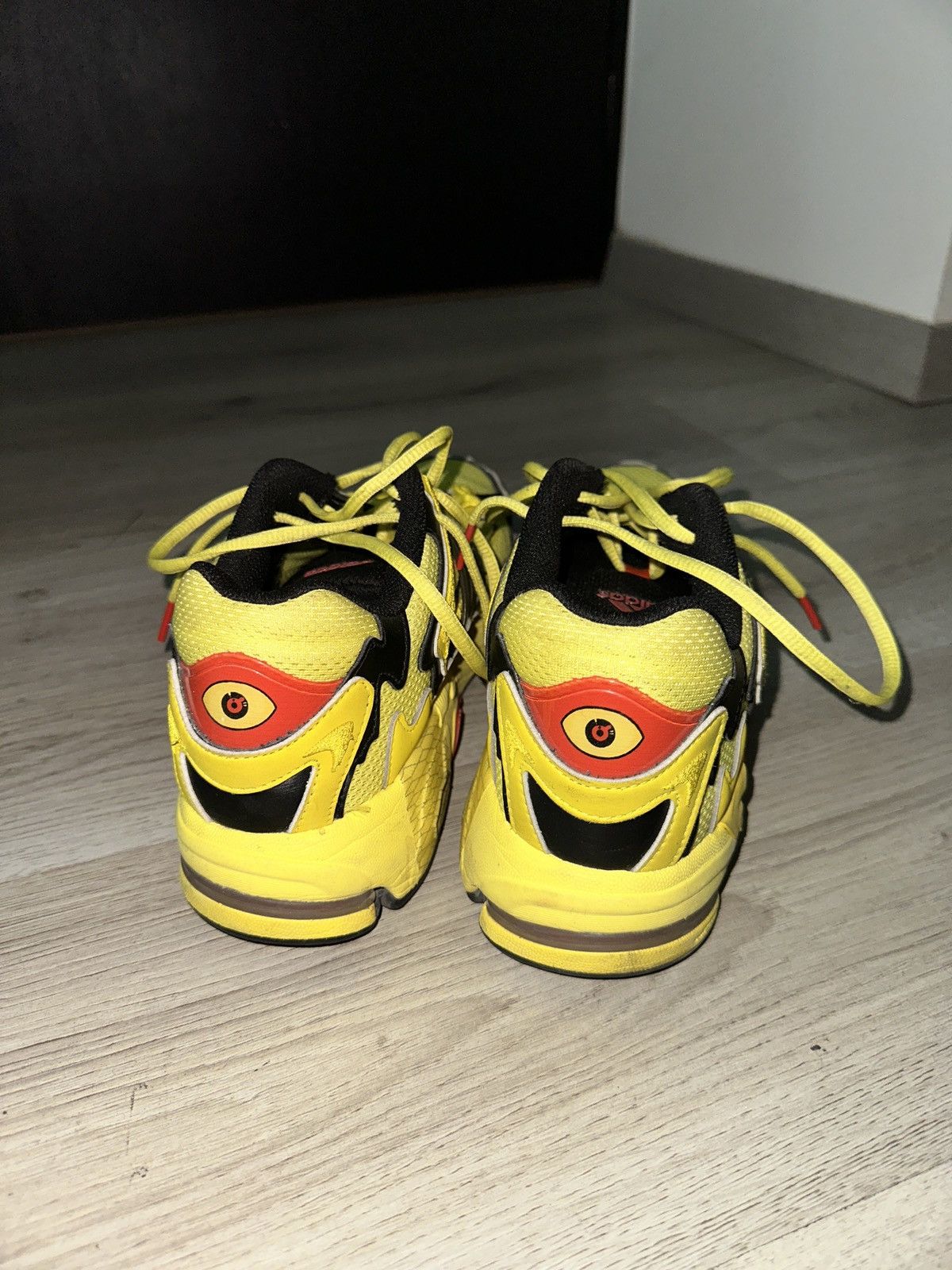 Adidas adidas Response CL Bad Bunny Amarillo Size US 8.5 / EU 41-42 - 2 Thumbnail