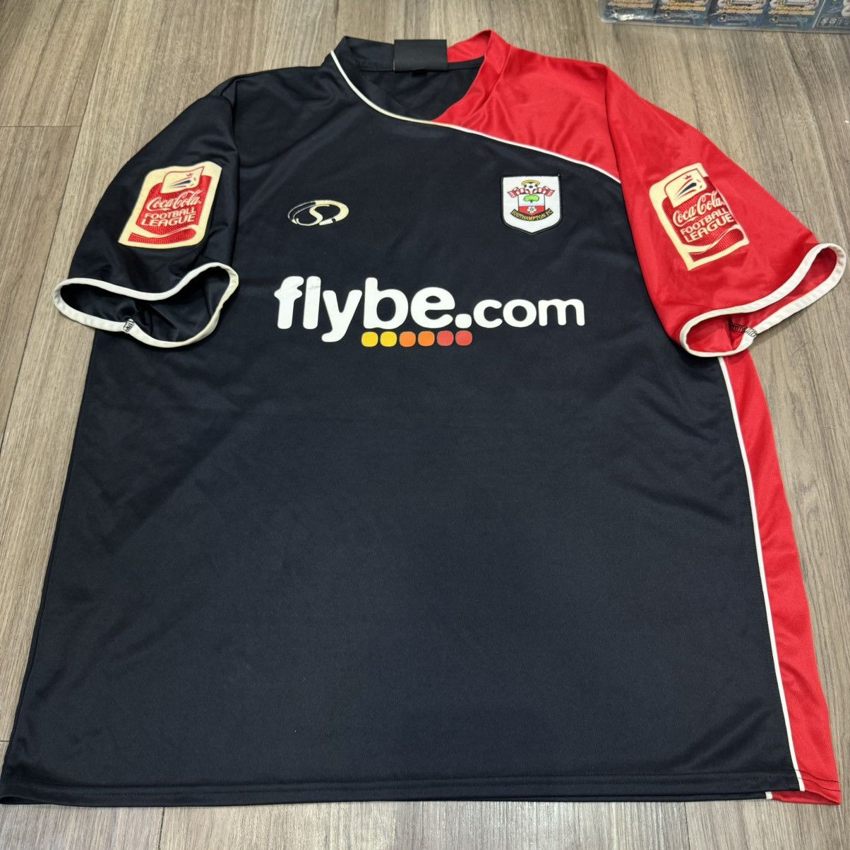 Sports Specialties Southampton 06/07 away shirt #22 Bale Size US XL / EU 56 / 4 - 1 Thumbnail