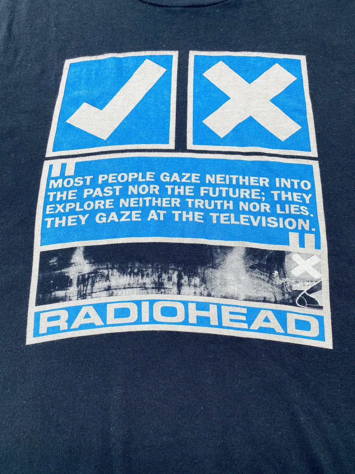 Band Tees Vintage Radiohead Gaze At The Television Rare Band Tees Size US M / EU 48-50 / 2 - 3 Thumbnail