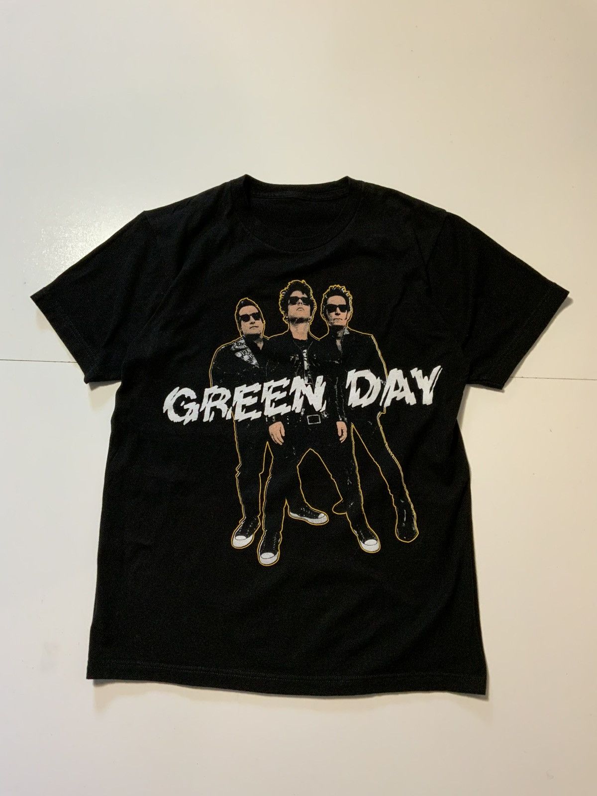 Band Tees Green Day Hella Mega Tour 2021 Rock Band Graphic T-Shirt Size US S / EU 44-46 / 1 - 1 Thumbnail