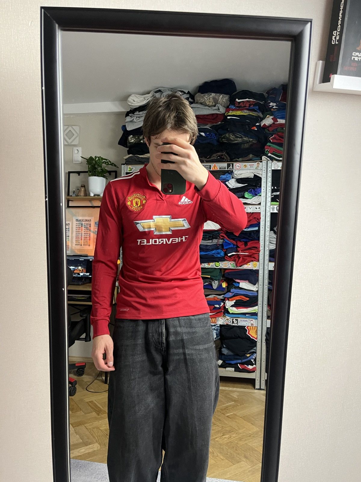 Nike Nike Manchester United 2017 Long Sleeve Soccer Jersey Size US S / EU 44-46 / 1 - 2 Thumbnail