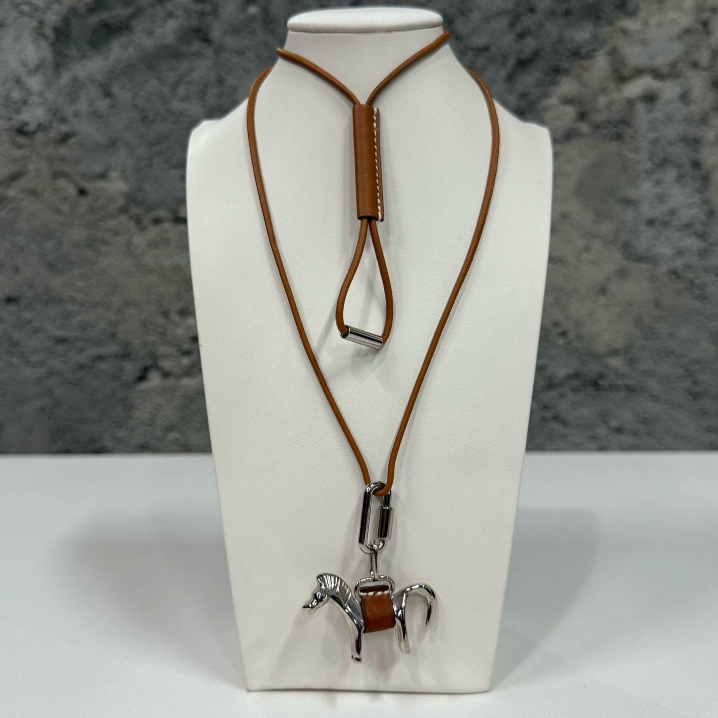 Hermes Hermes Pony Necklace New Unworn Size ONE SIZE - 2 Thumbnail