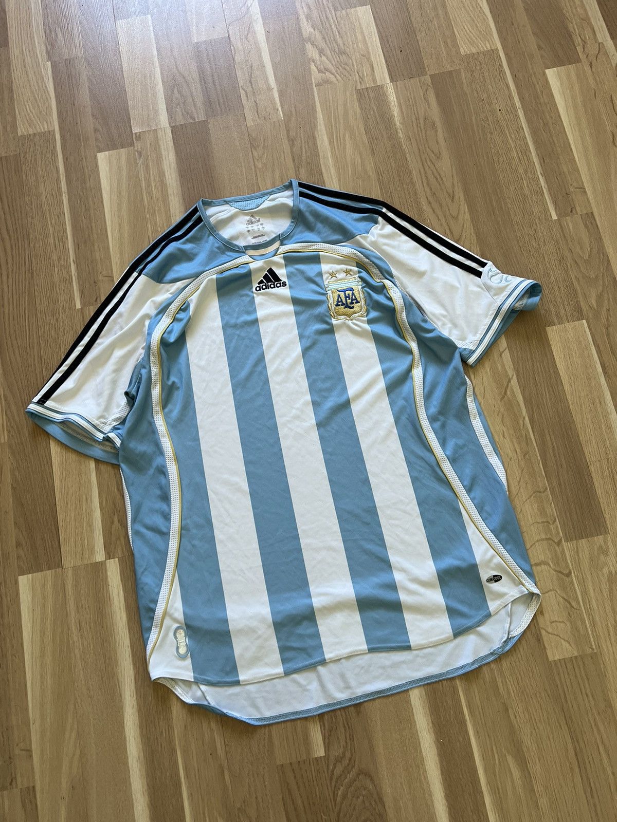 Adidas × Vintage Vintage Argentina soccer football jersey 2005 adidas Size US L / EU 52-54 / 3 - 3 Thumbnail