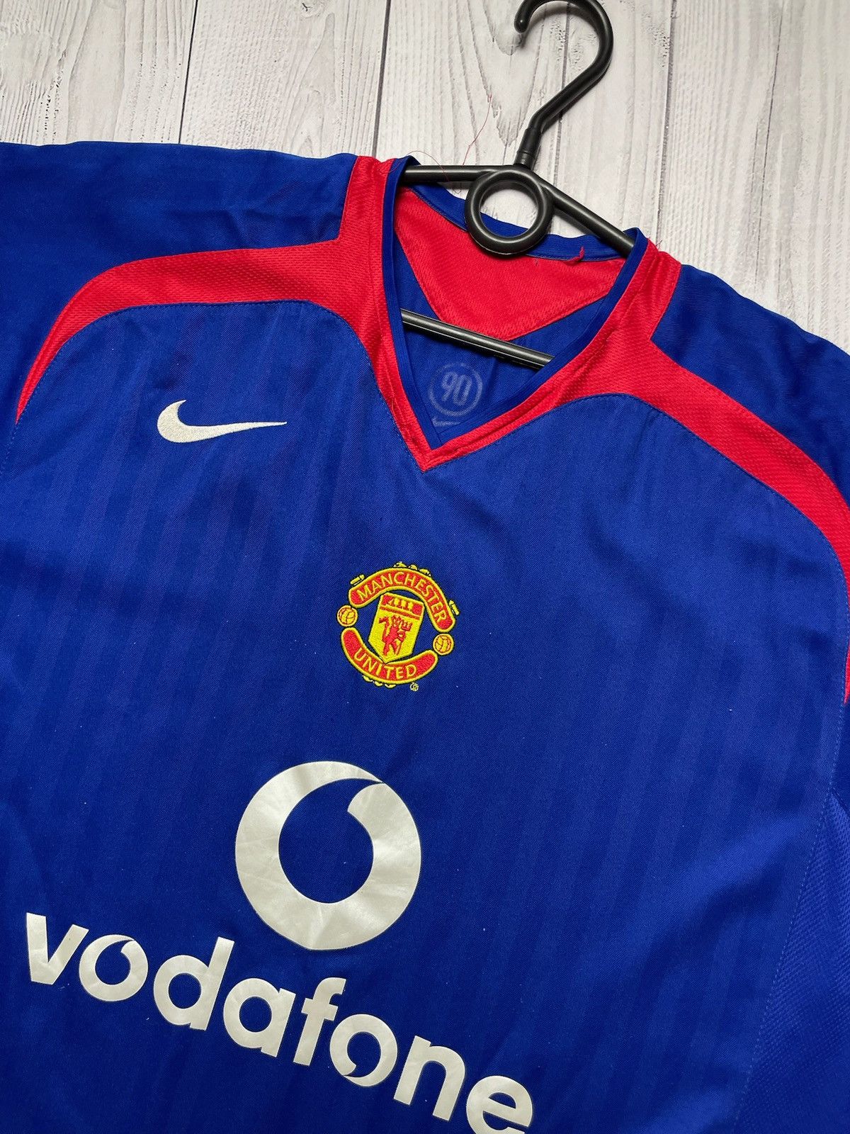 Vintage Vintage Manchester United blue Vodafone soccer jersey L Size US M / EU 48-50 / 2 - 2 Thumbnail