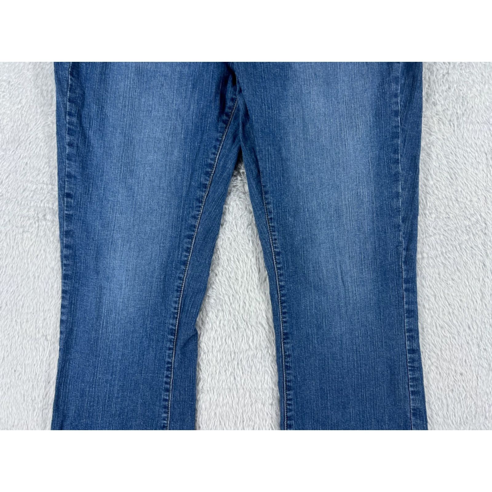 Lee Lee Blue Denim Jeans Bootcut 31x29 Regular Inseam 29 Mid Rise 5-Pocket Cotton Blend Womens Adult Jeans Size 24" / US 00 / IT 34 - 3 Thumbnail