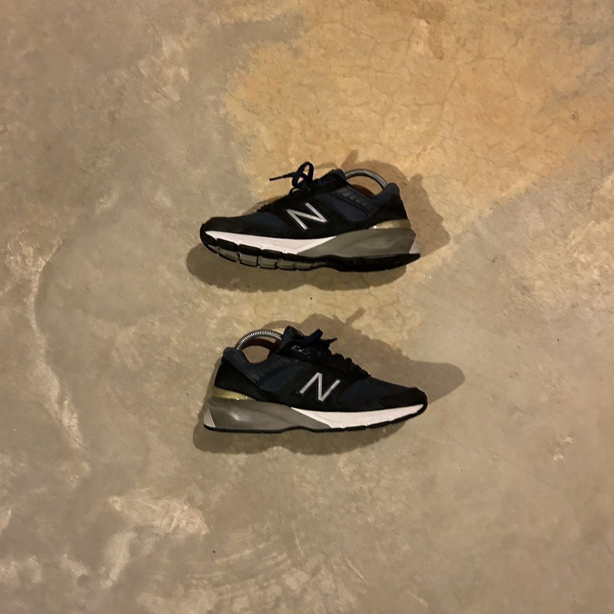New Balance New Balance 990v5 Navy US 7.5 Made in USA 🇺🇸 Size US 7.5 / EU 40-41 - 2 Thumbnail