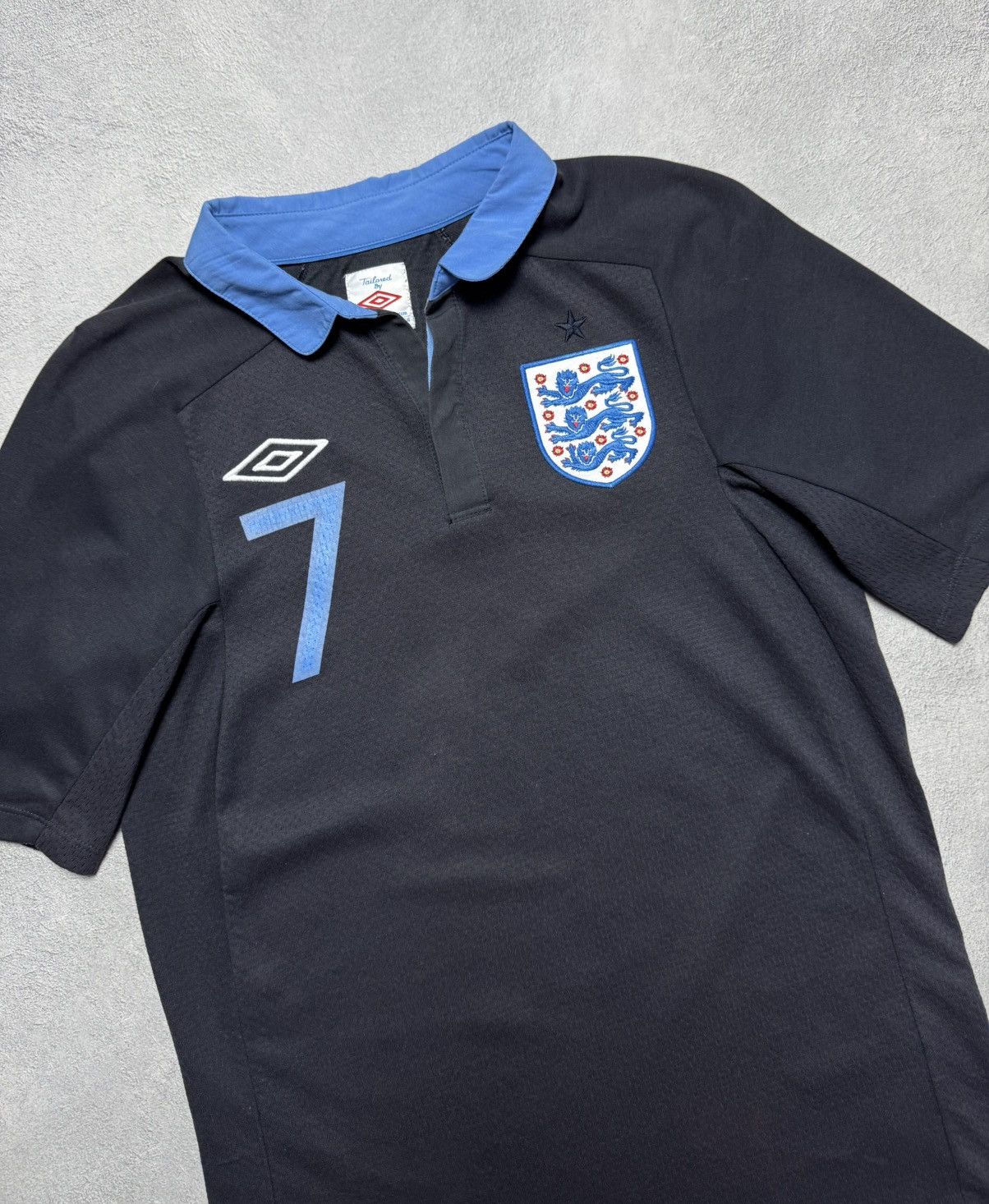 Umbro England 2012 2013 Away Shirt Soccer Jersey Umbro #7 Walcott Size US S / EU 44-46 / 1 - 3 Thumbnail