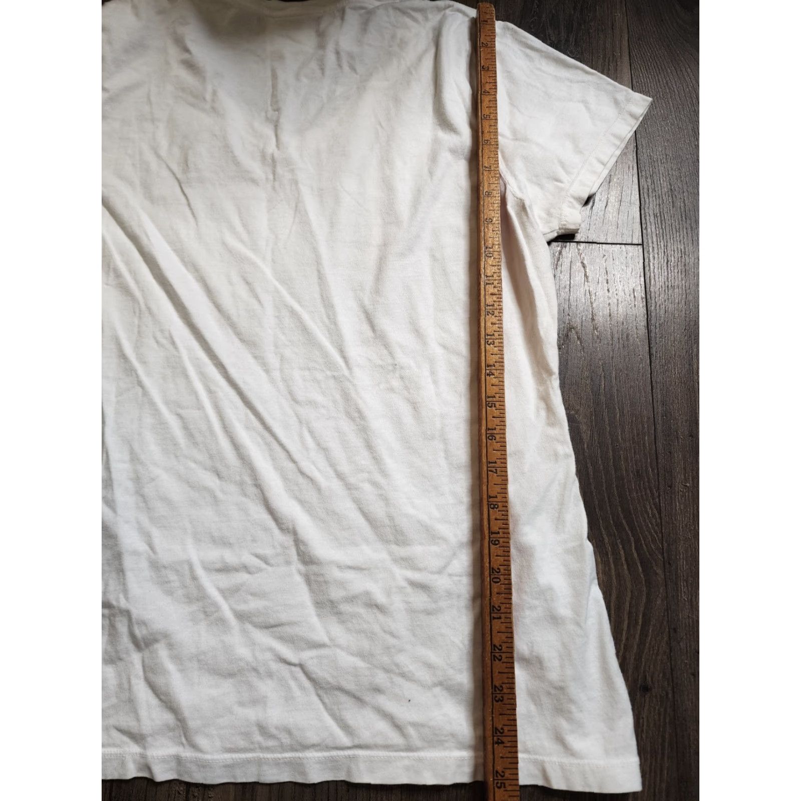 Vintage Comfort Wash Women's Travel Souvenir V-Neck T-Shirt M Beige East Hampton NY Size M / US 6-8 / IT 42-44 - 2 Thumbnail