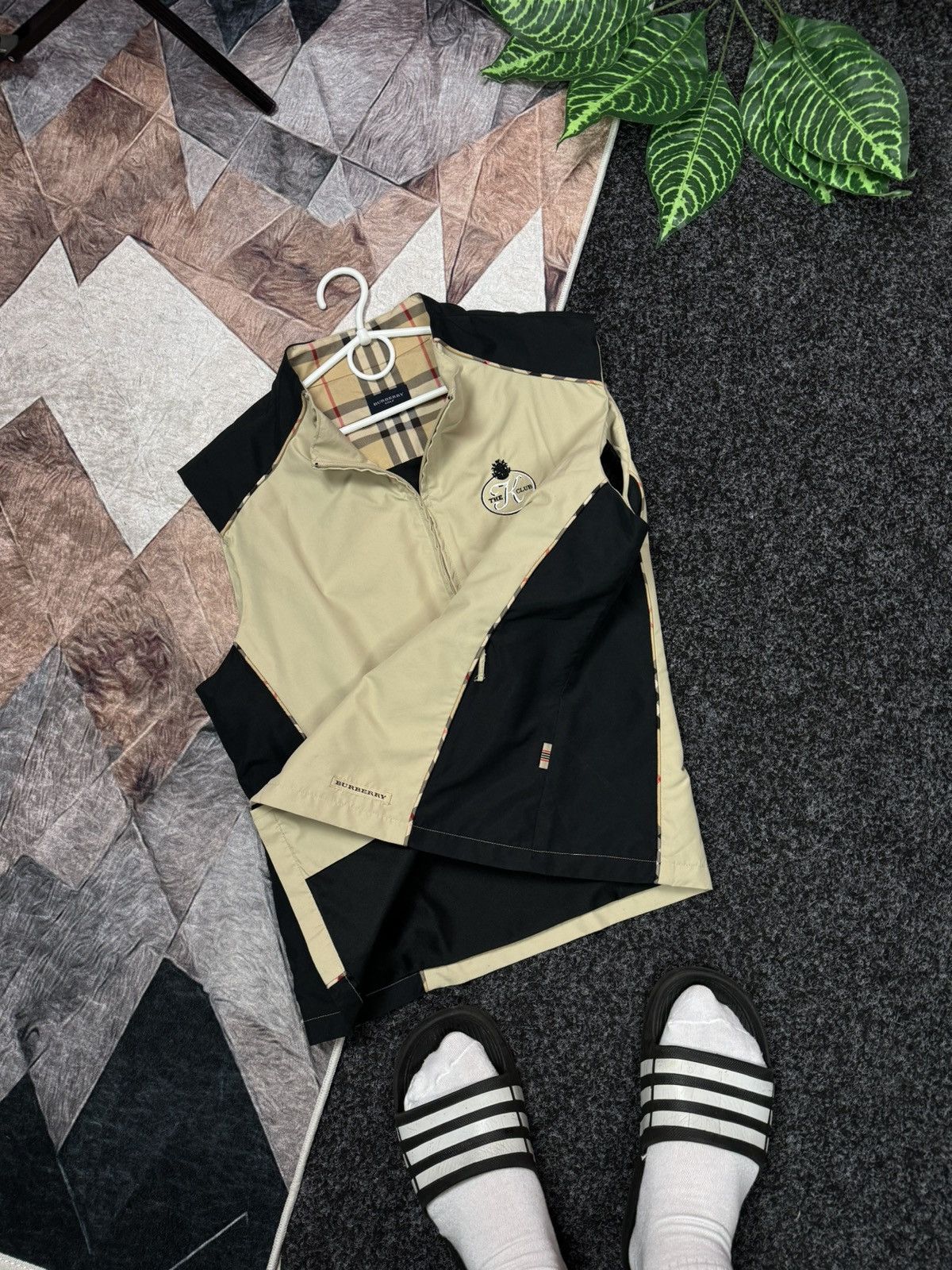 Burberry women's golf vest sale