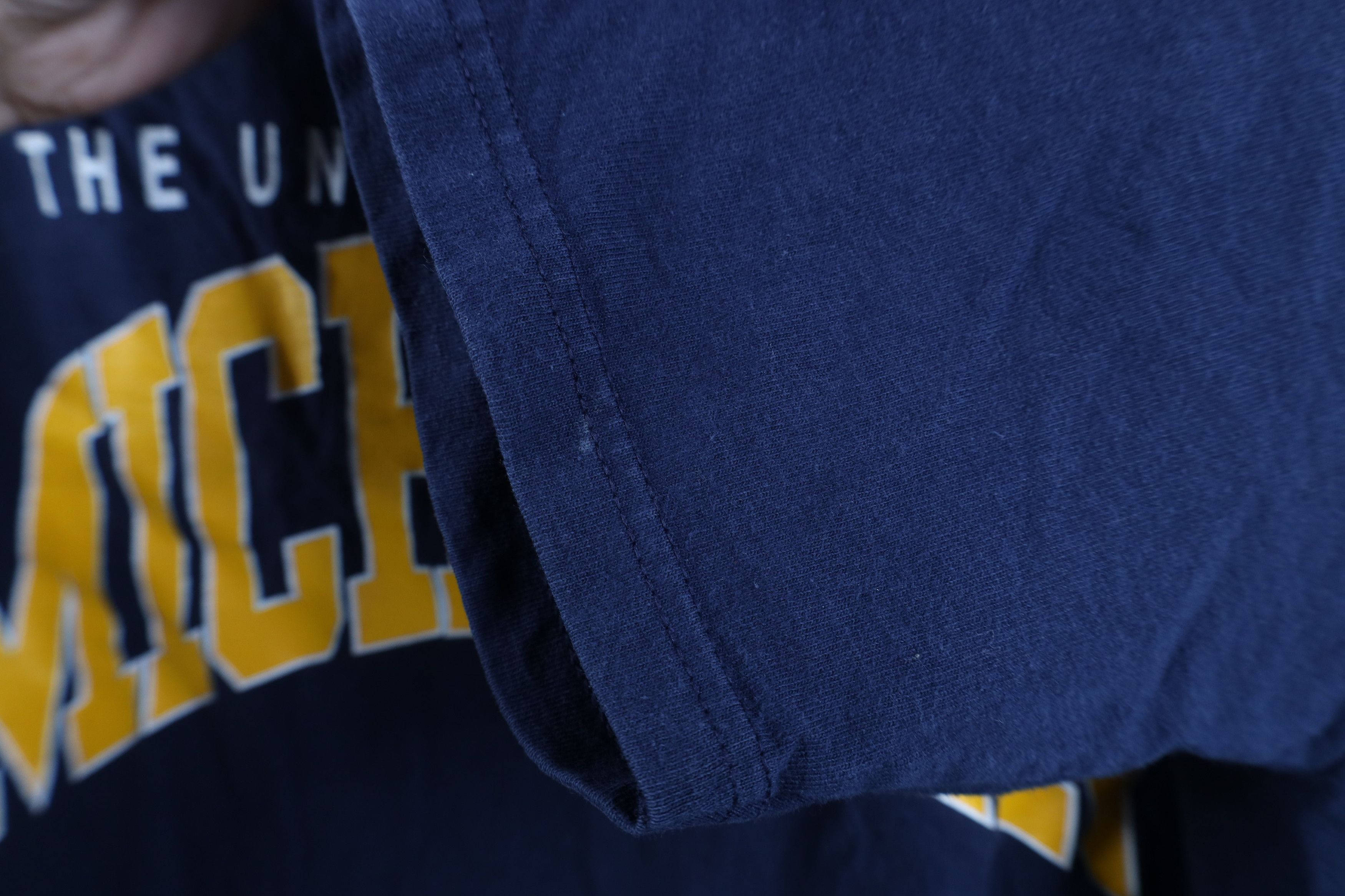 Russell Athletic Vintage 90s Russell Athletic University of Michigan T-Shirt Size US L / EU 52-54 / 3 - 10 Thumbnail
