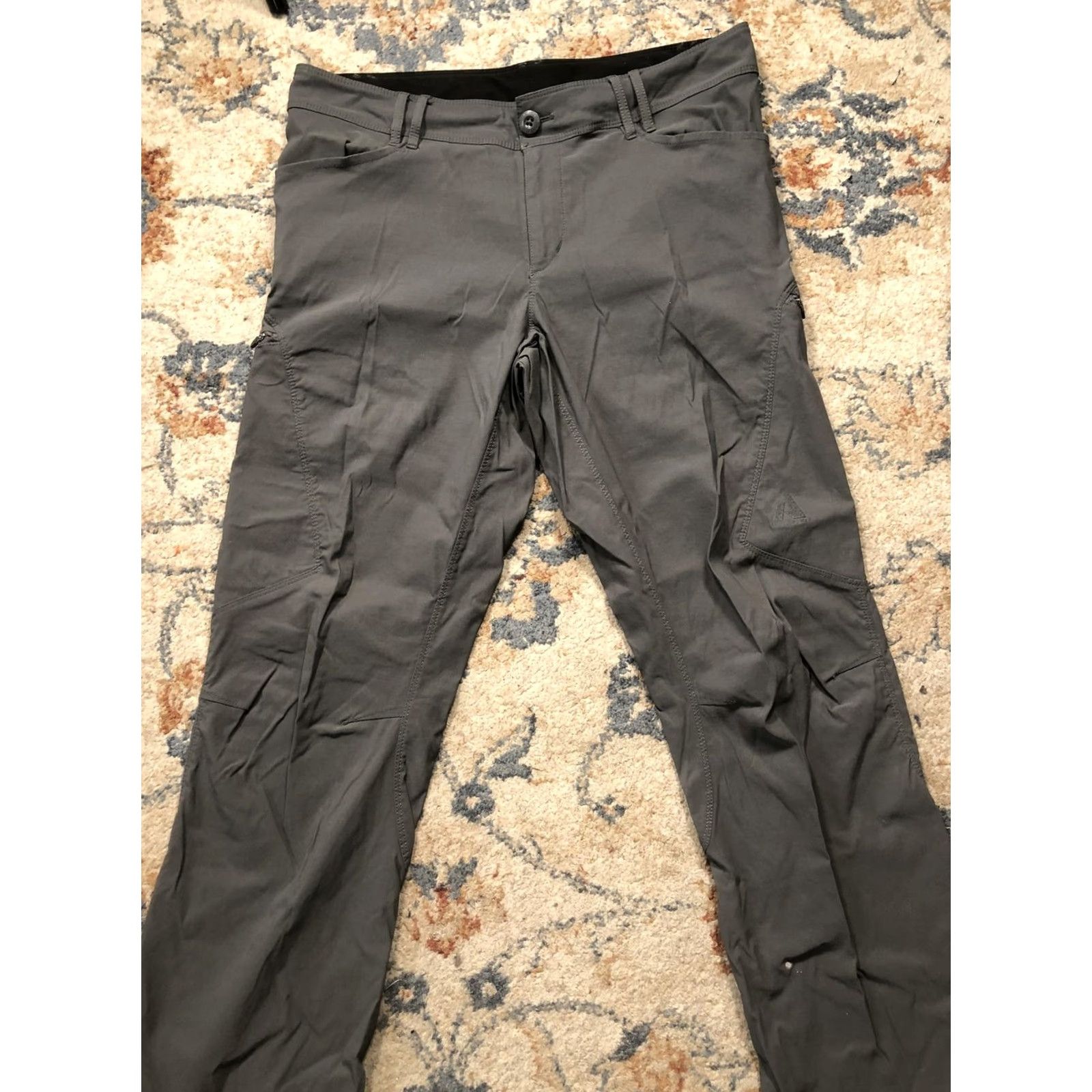 Eddie Bauer VINTAGE? No. Eddie Bauer First Ascent Pants Mens 32x30 Gray Hiking Climbing Outdoors Size US 32 / EU 48 - 3 Thumbnail