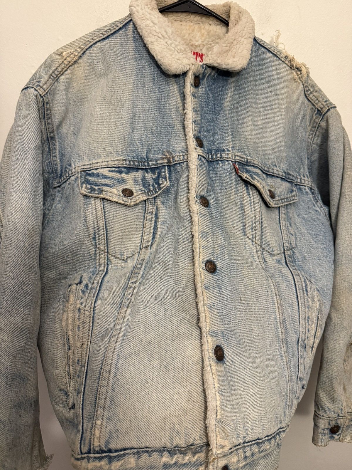 Vintage Vintage Levi’s Distressed Thrashed Denim Fleece Work Jacket Size US M / EU 48-50 / 2 - 4 Thumbnail