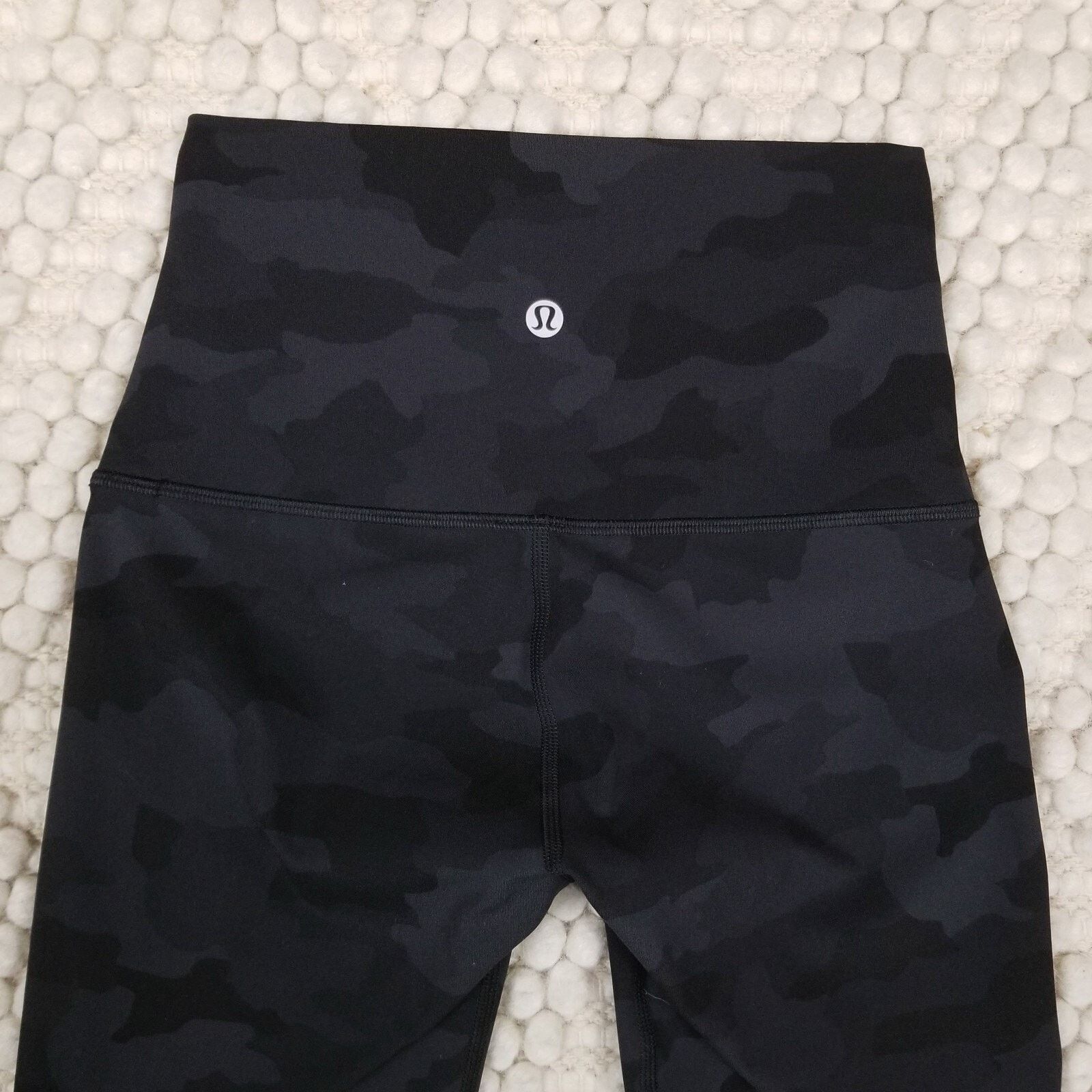 Lululemon Lululemon Wunder Under Crop High-Rise Sz 2 Size 26" / US 2 / IT 38 - 6 Thumbnail