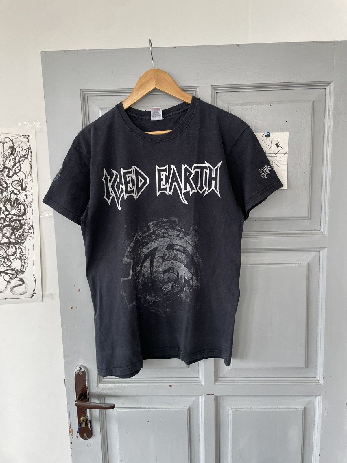 Band Tees Vintage 00’s Iced Earth Rock t-shirt Metal size M Size US M / EU 48-50 / 2 - 4 Thumbnail