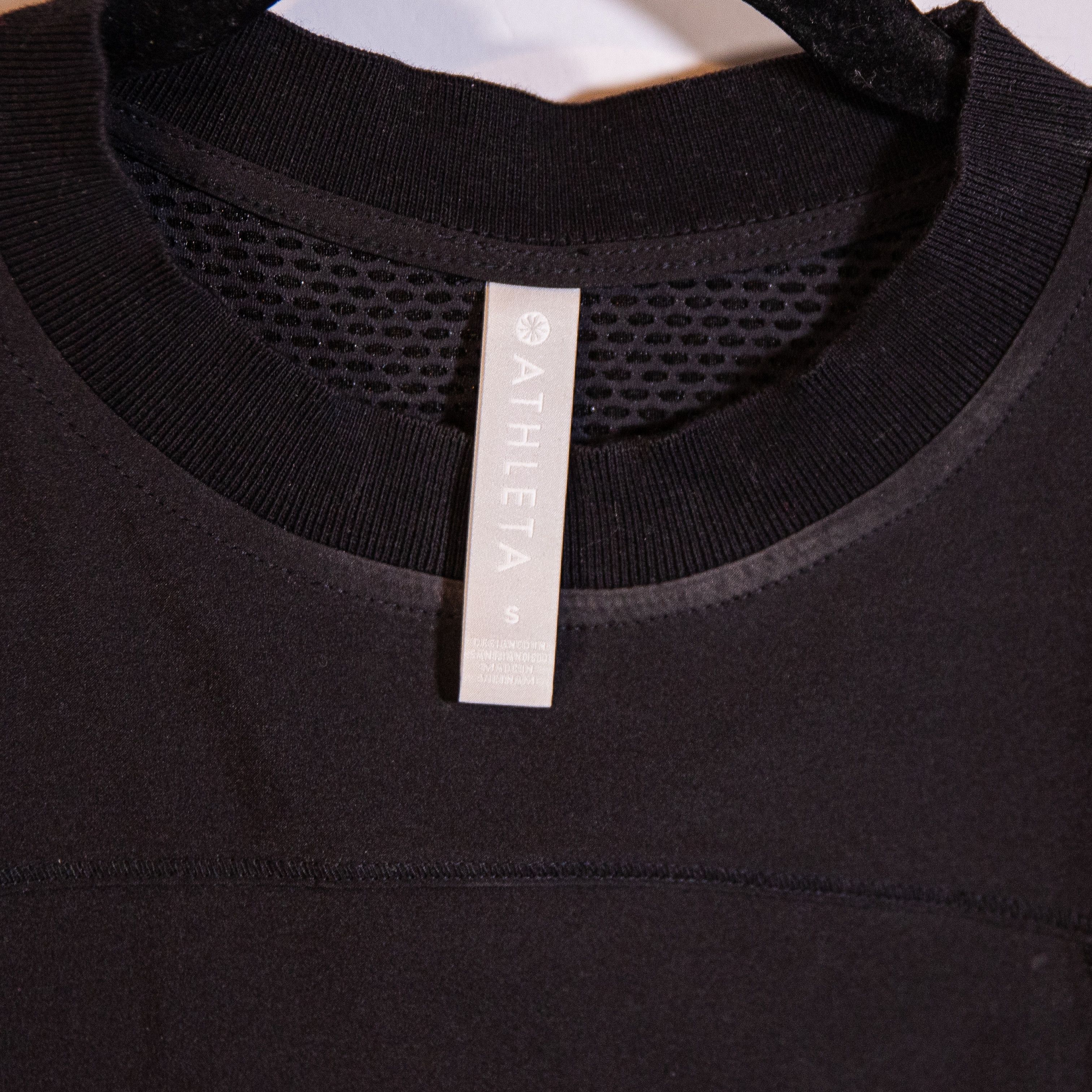 Athleta Athleta Yosemite Mesh Panel Crew Neck Size S / US 4 / IT 40 - 2 Thumbnail