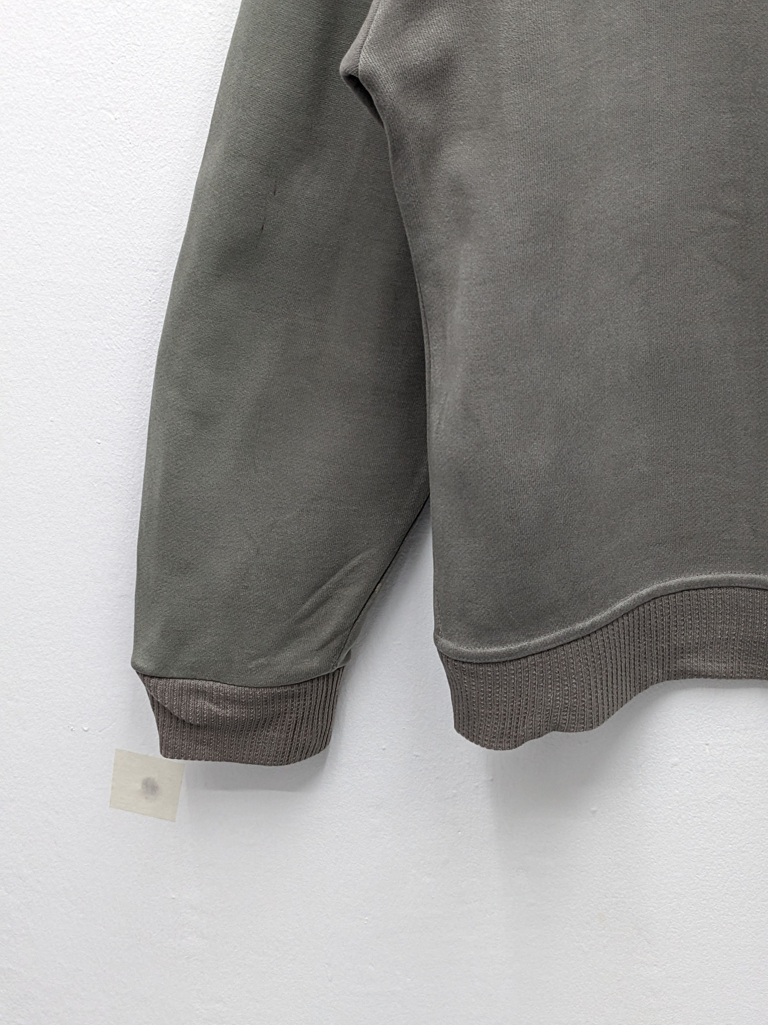 Valentino Vintage CLAUDIO VALENTINO PARIS Embroidered Sweatshirt Size US M / EU 48-50 / 2 - 5 Thumbnail